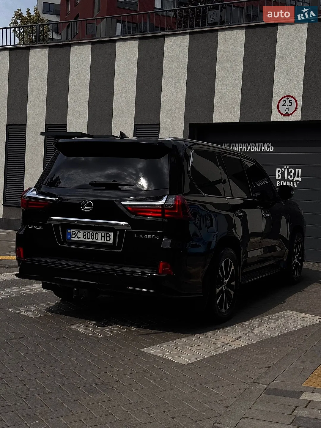 2017 Lexus LX - мініатюра 6
