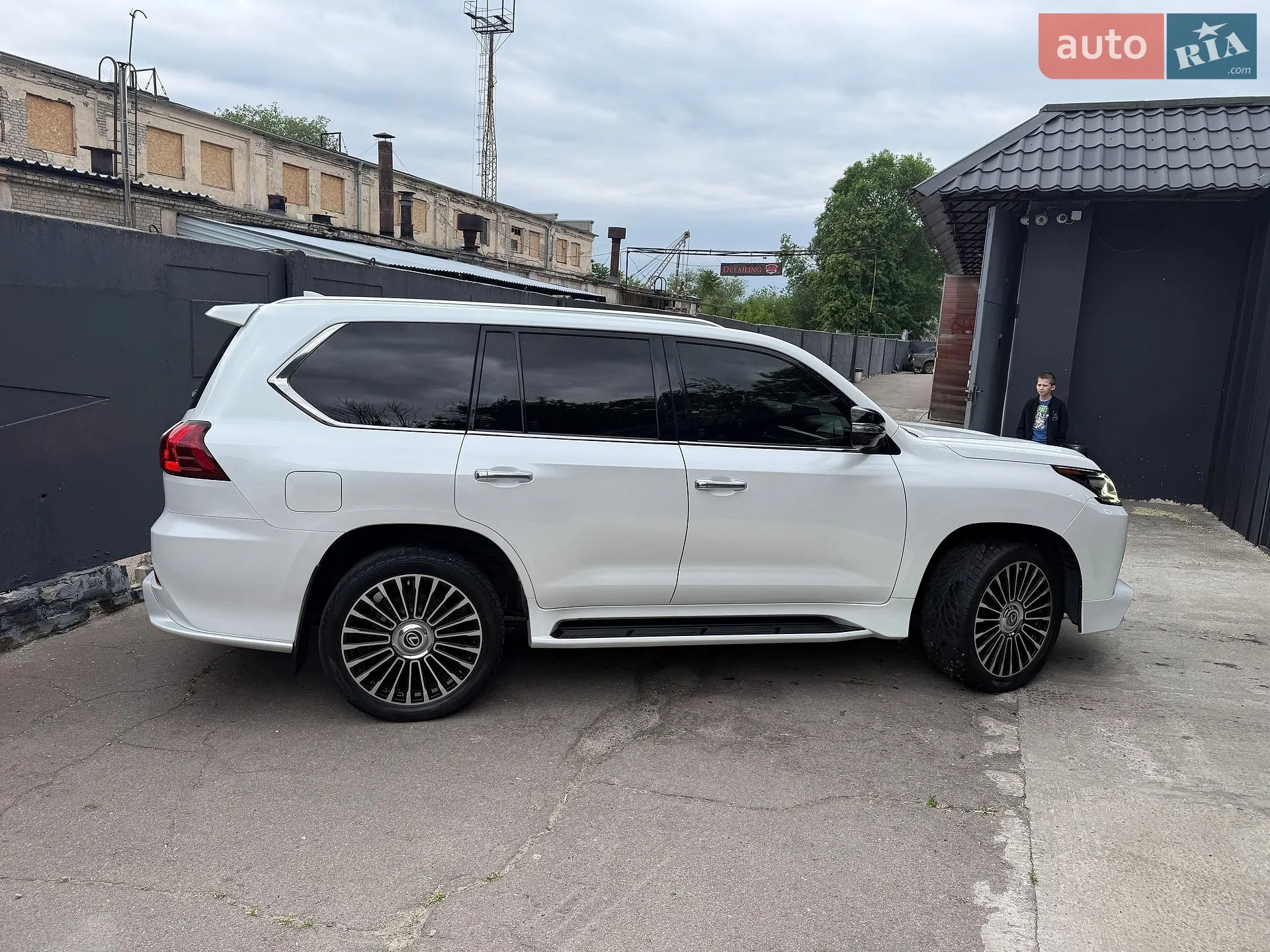2019 Lexus LX - мініатюра 9