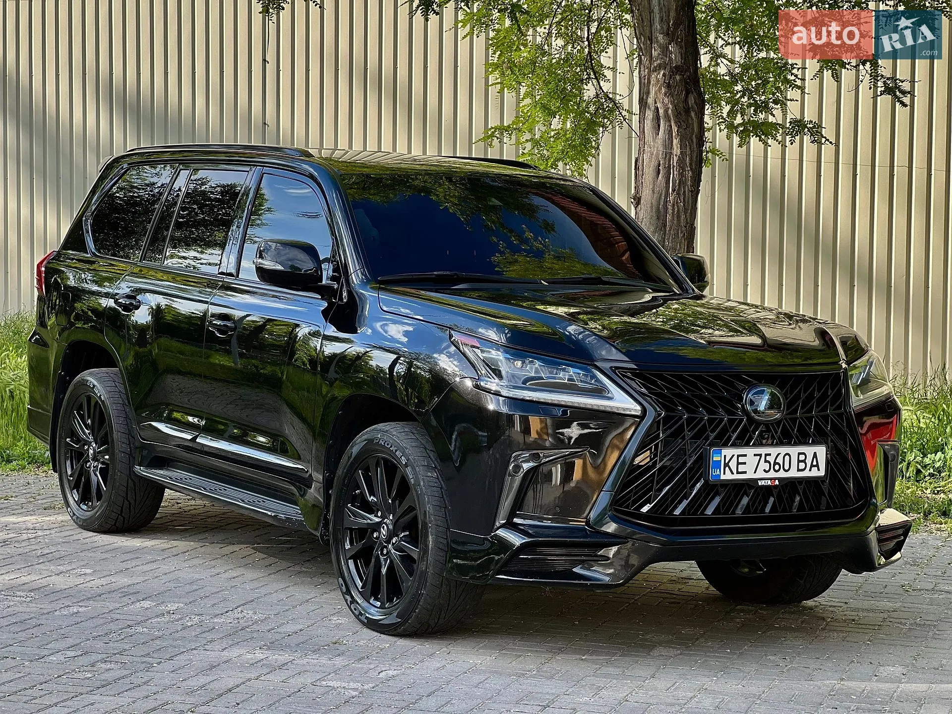 2016 Lexus LX - фото 1