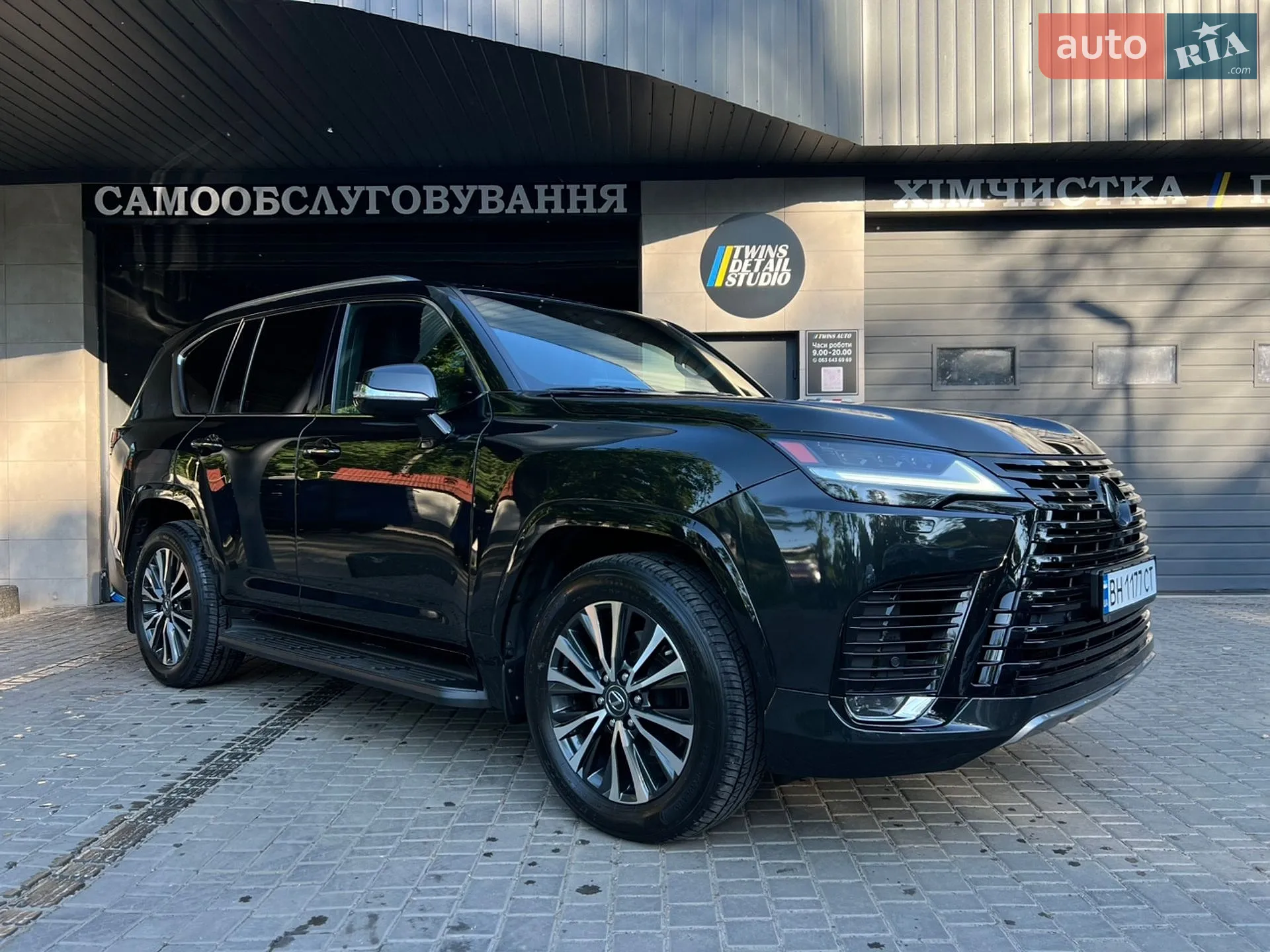 2023 Lexus LX - мініатюра 11