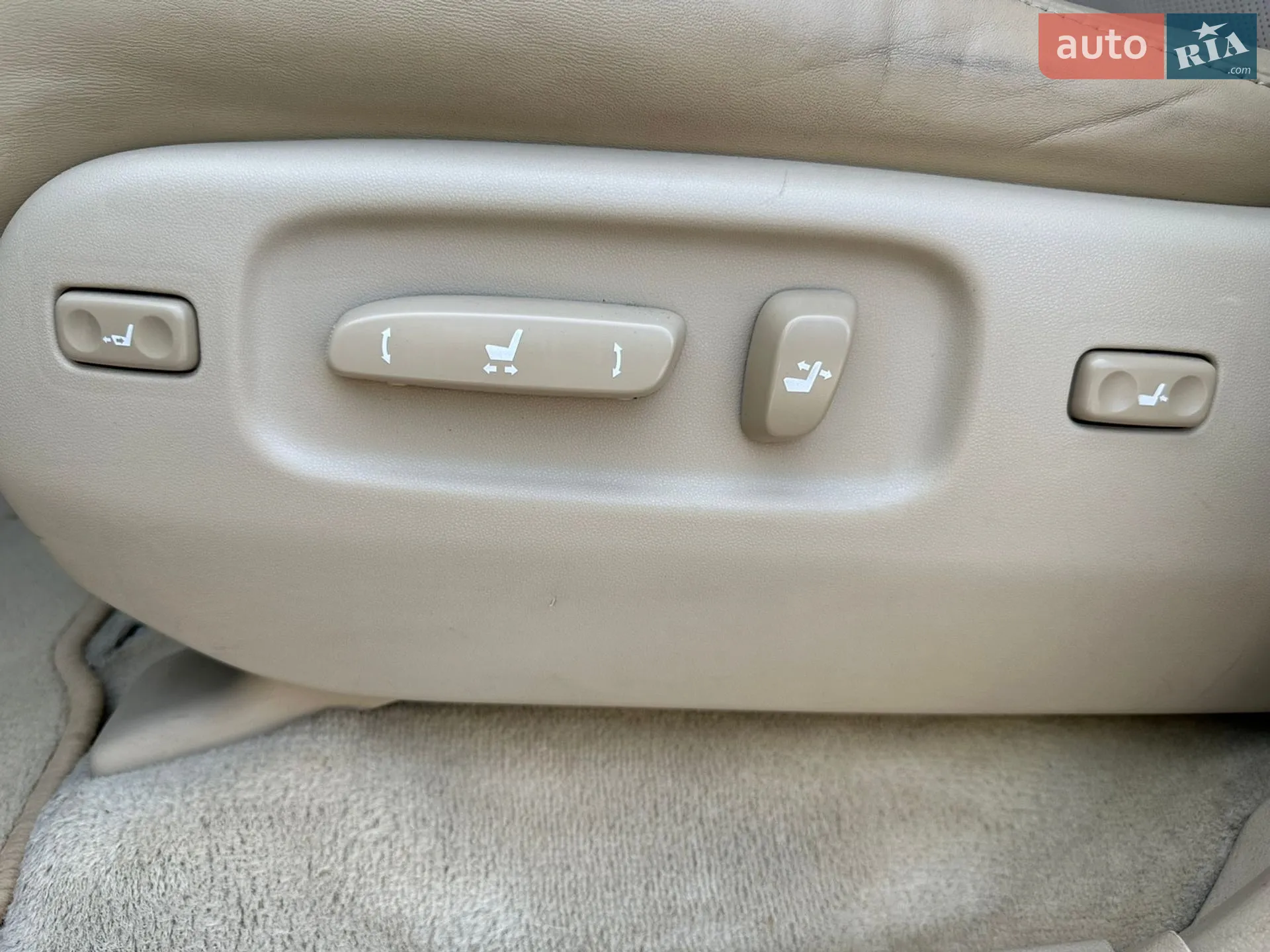 2010 Lexus LX - мініатюра 18