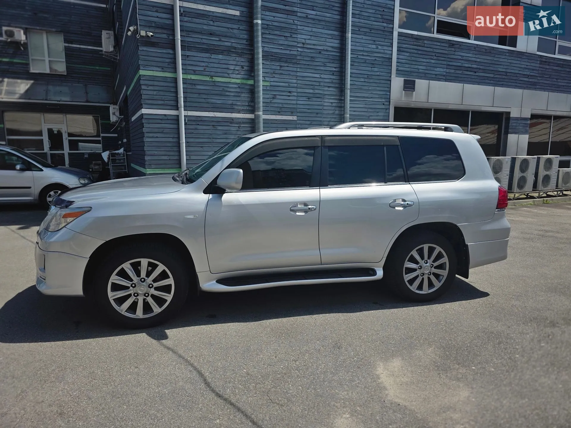 2011 Lexus LX - мініатюра 8