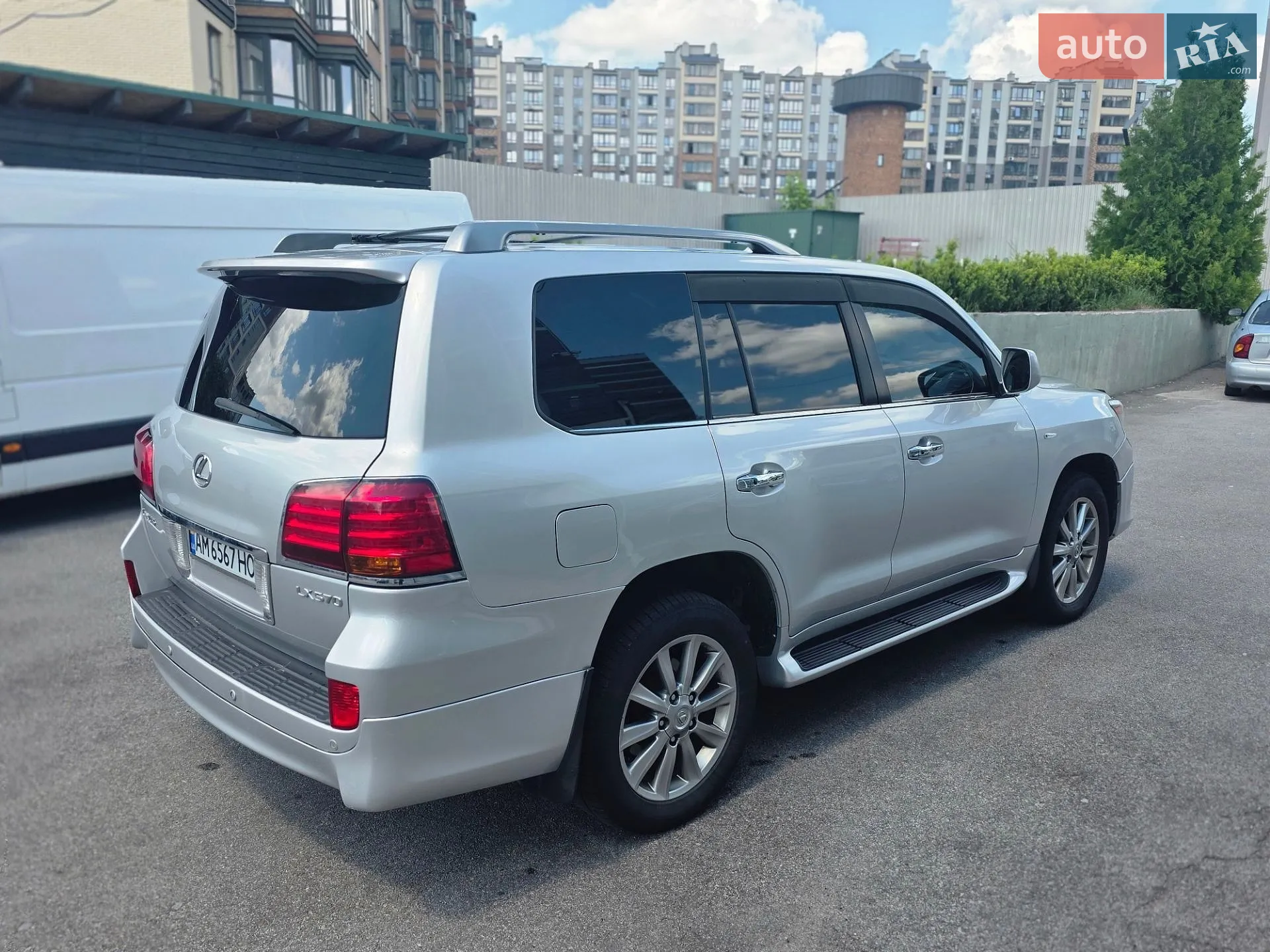 2011 Lexus LX - мініатюра 12
