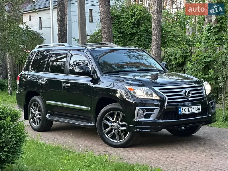 Lexus LX 2013