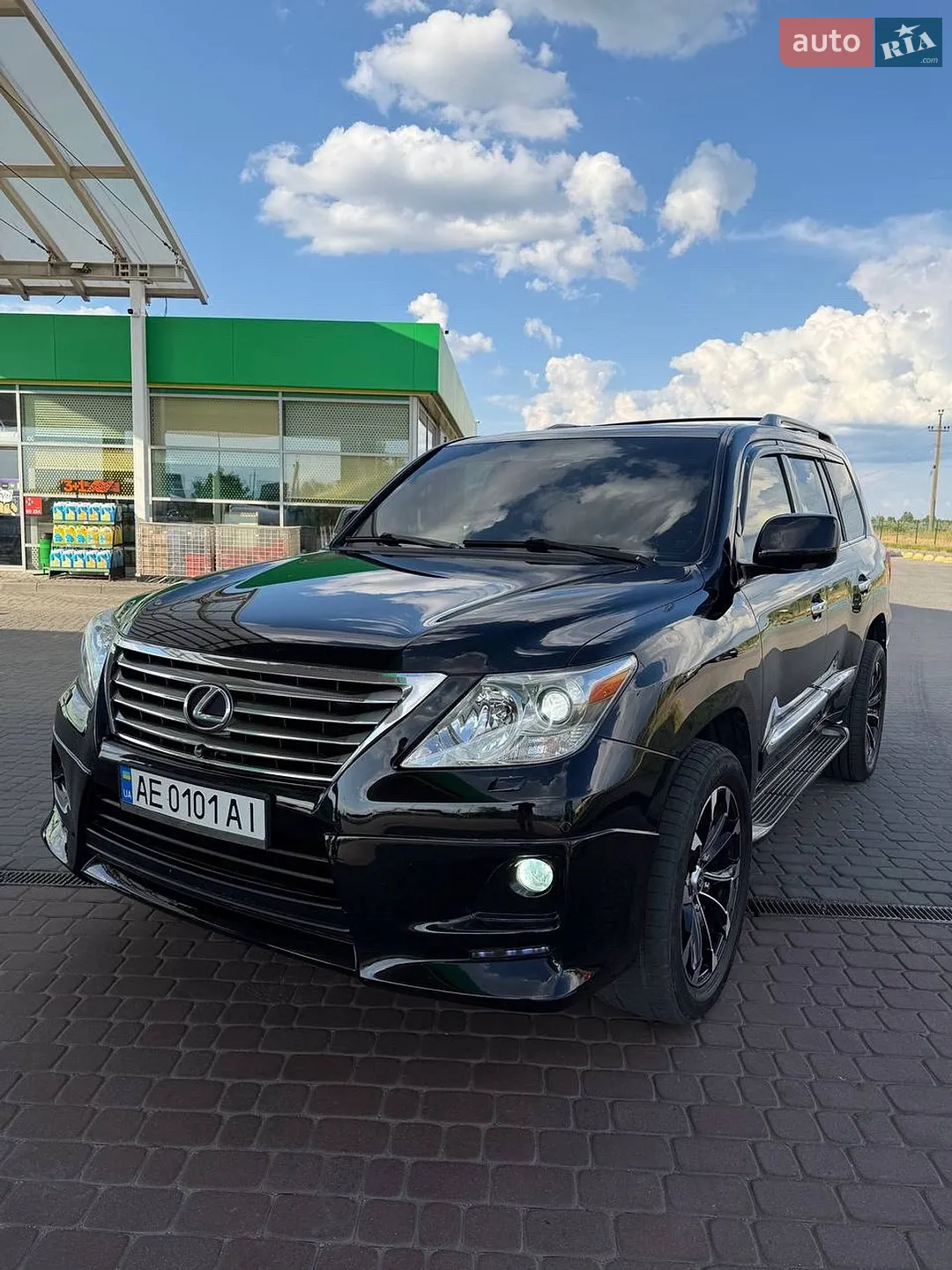 2010 Lexus LX - фото 1