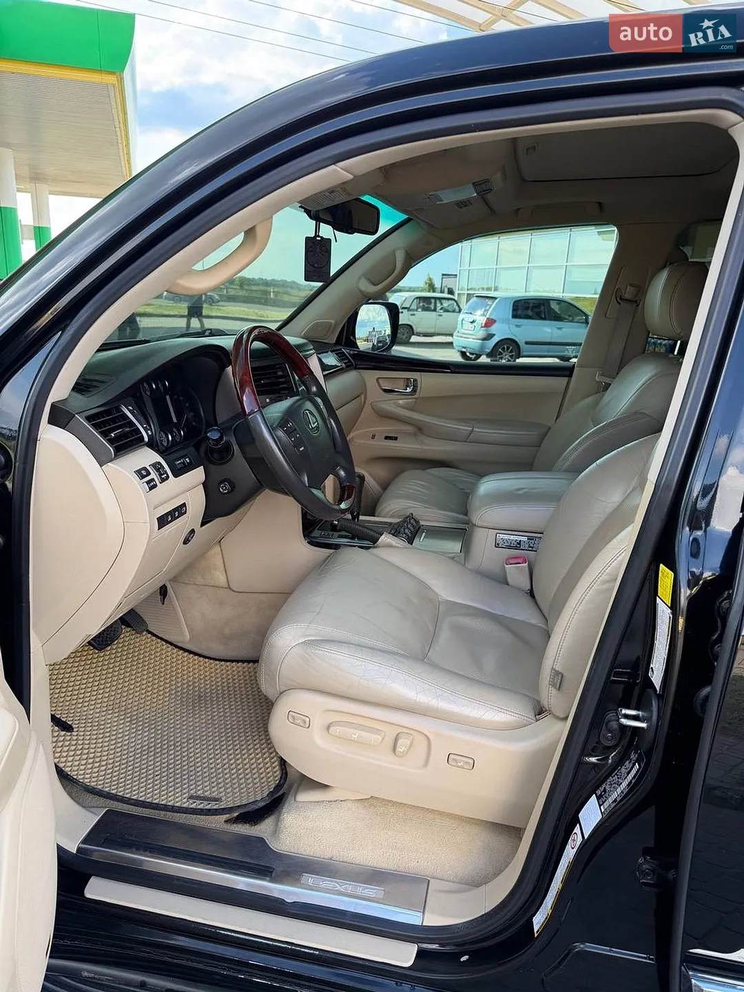 2010 Lexus LX - мініатюра 17