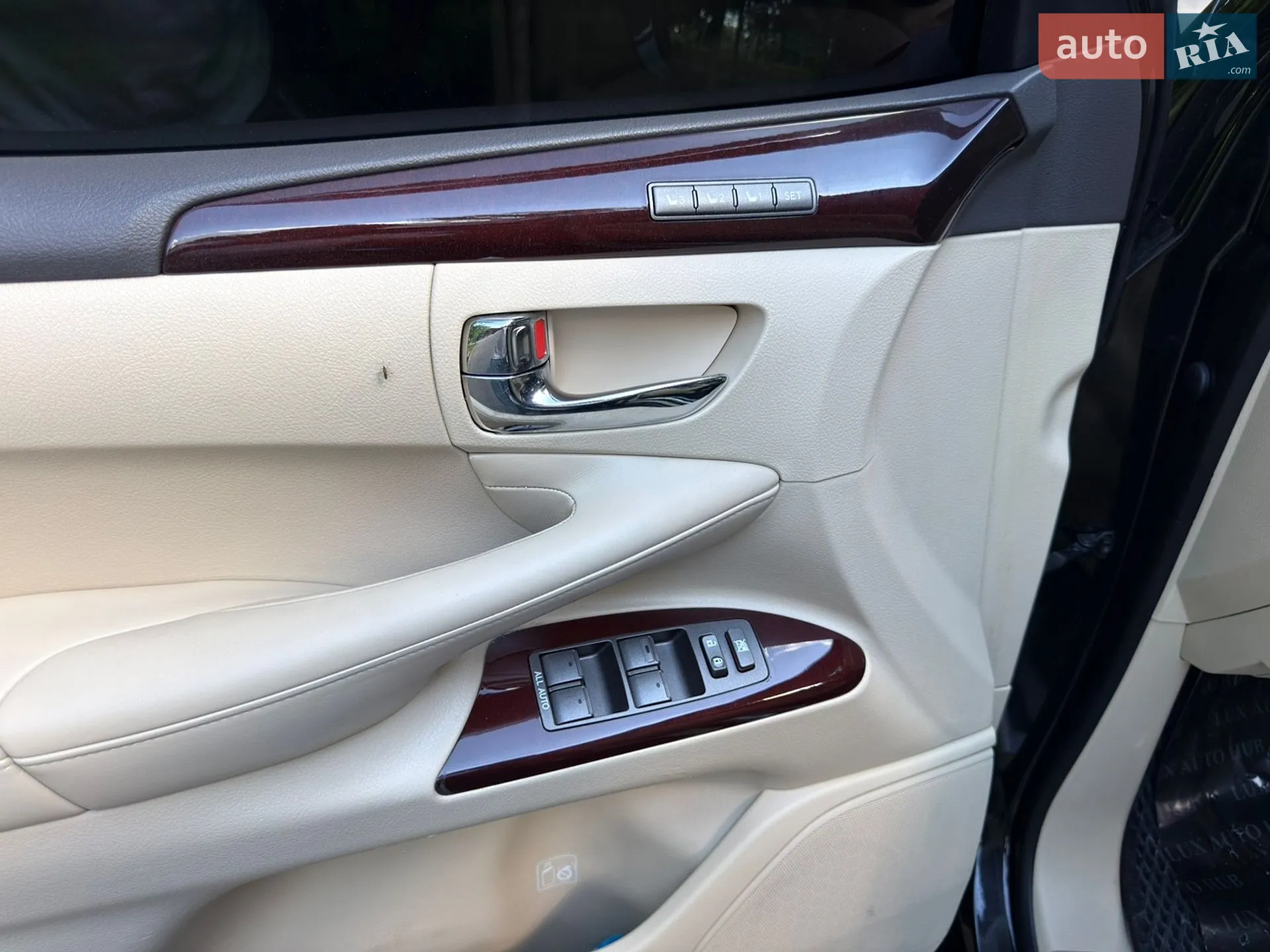 2013 Lexus LX - мініатюра 27