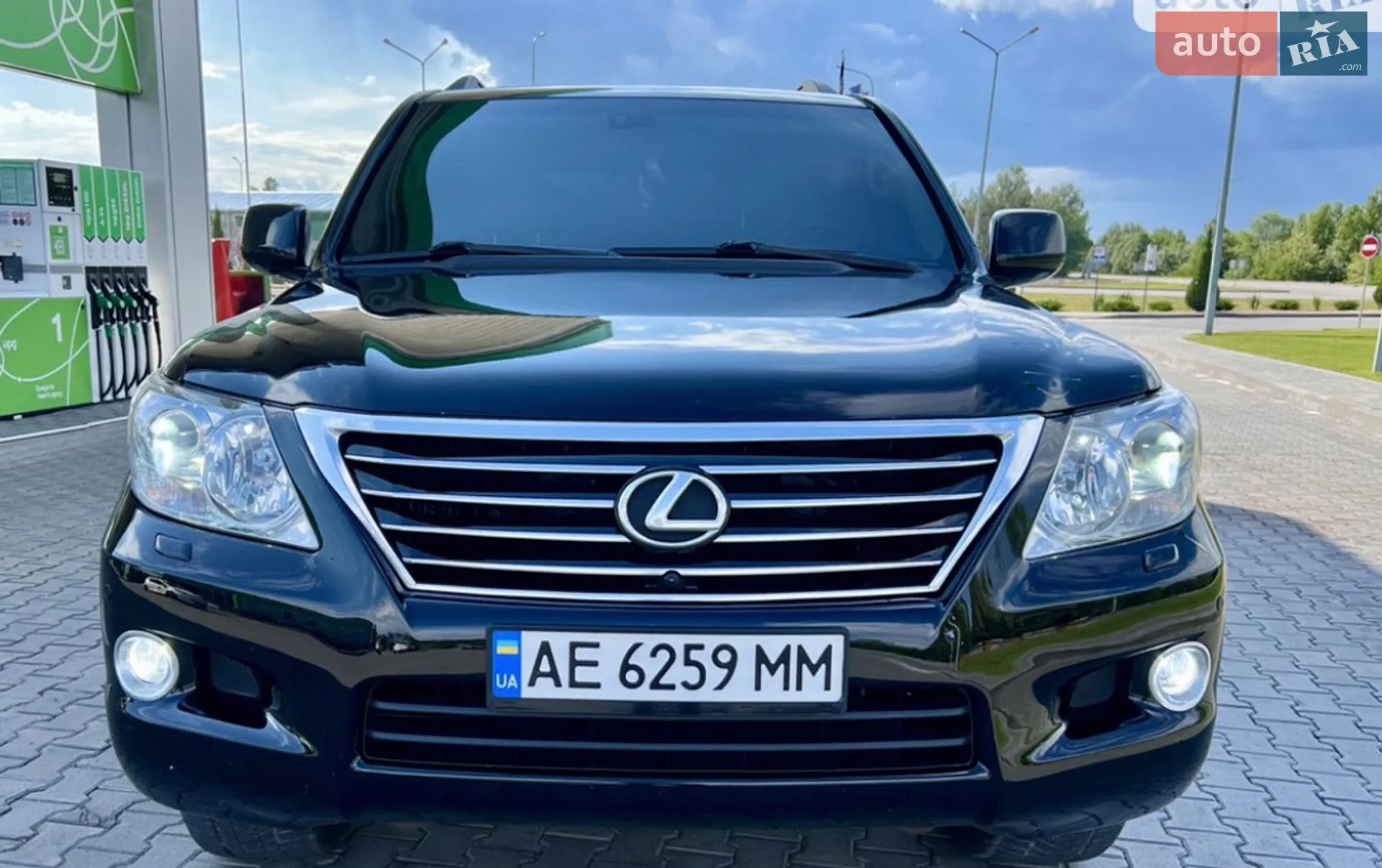 Lexus LX 2010