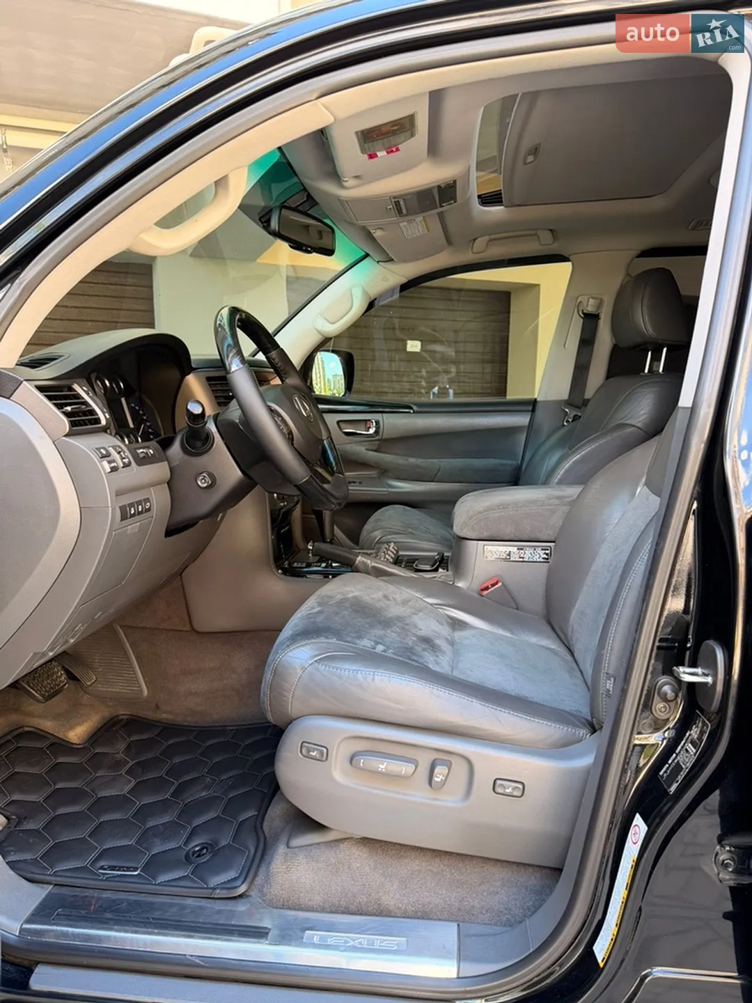 2010 Lexus LX - мініатюра 14