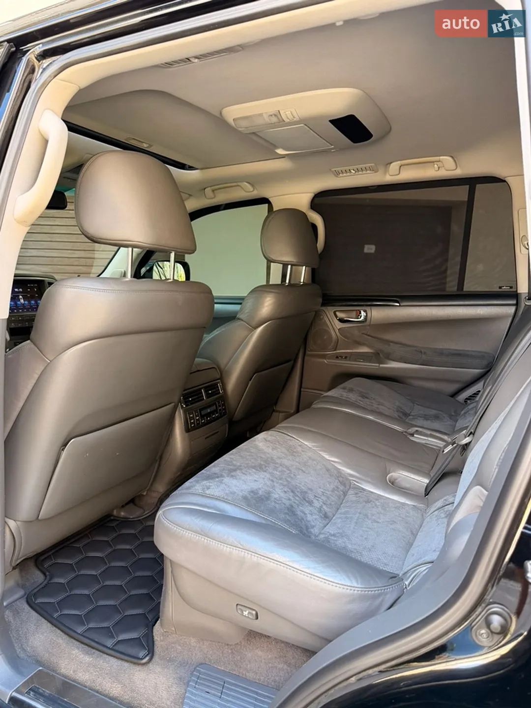 2010 Lexus LX - мініатюра 17