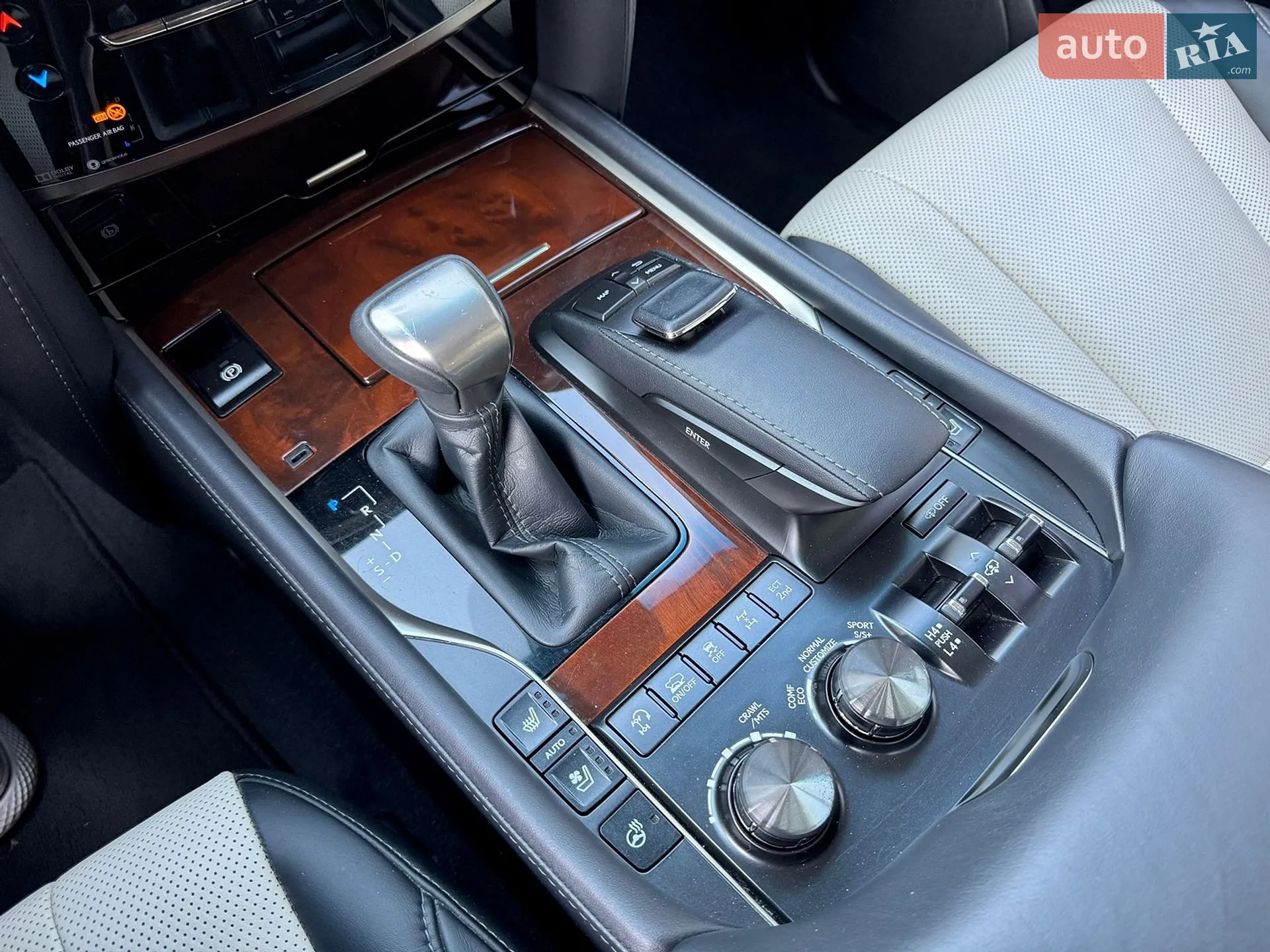 2017 Lexus LX - мініатюра 6