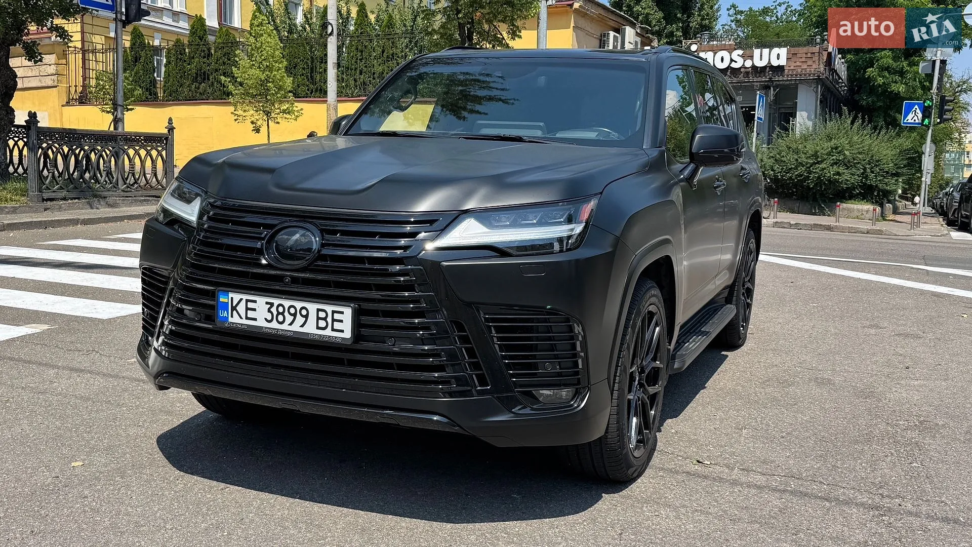 2022 Lexus LX - фото 1