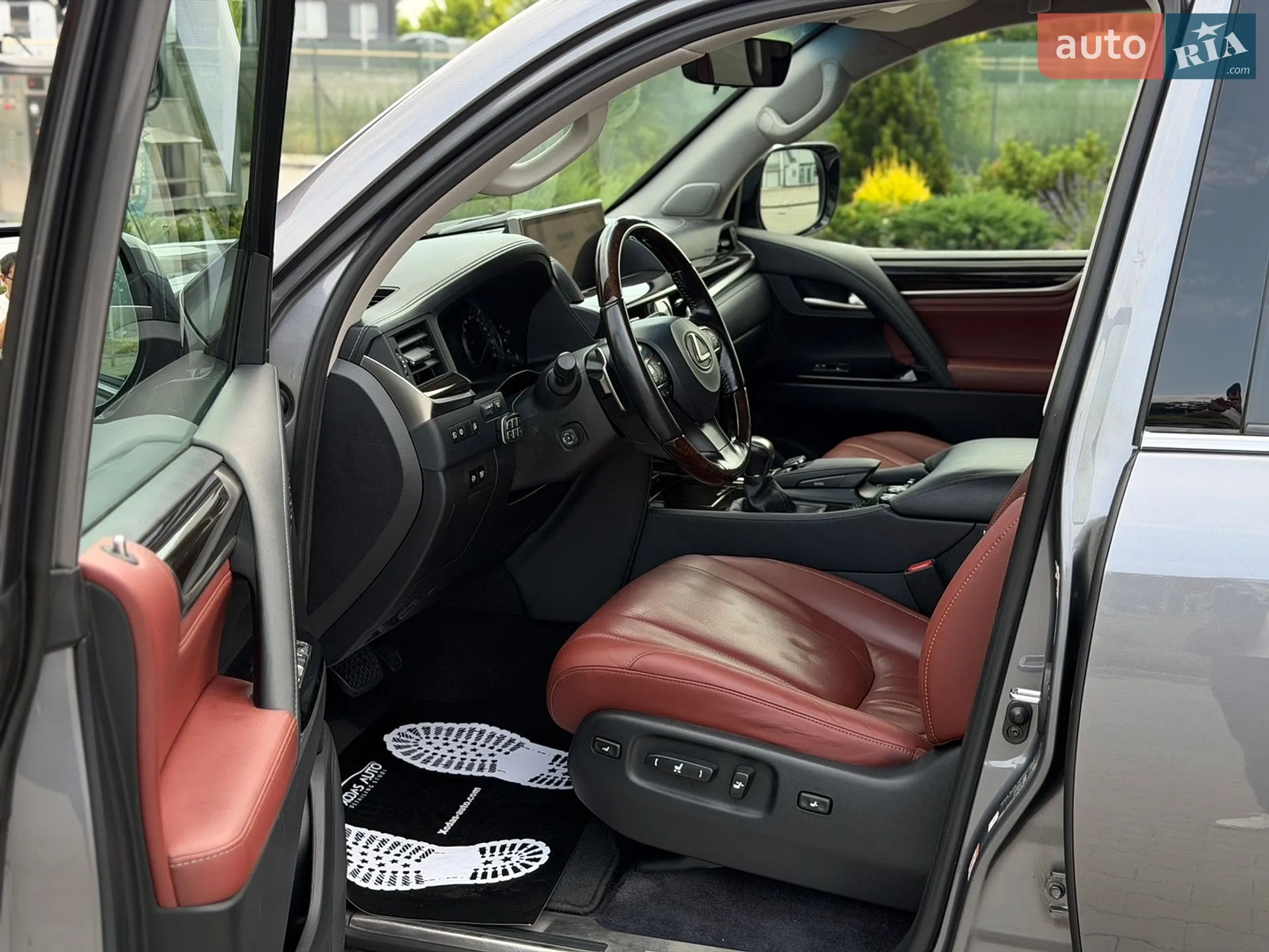 2016 Lexus LX - мініатюра 39