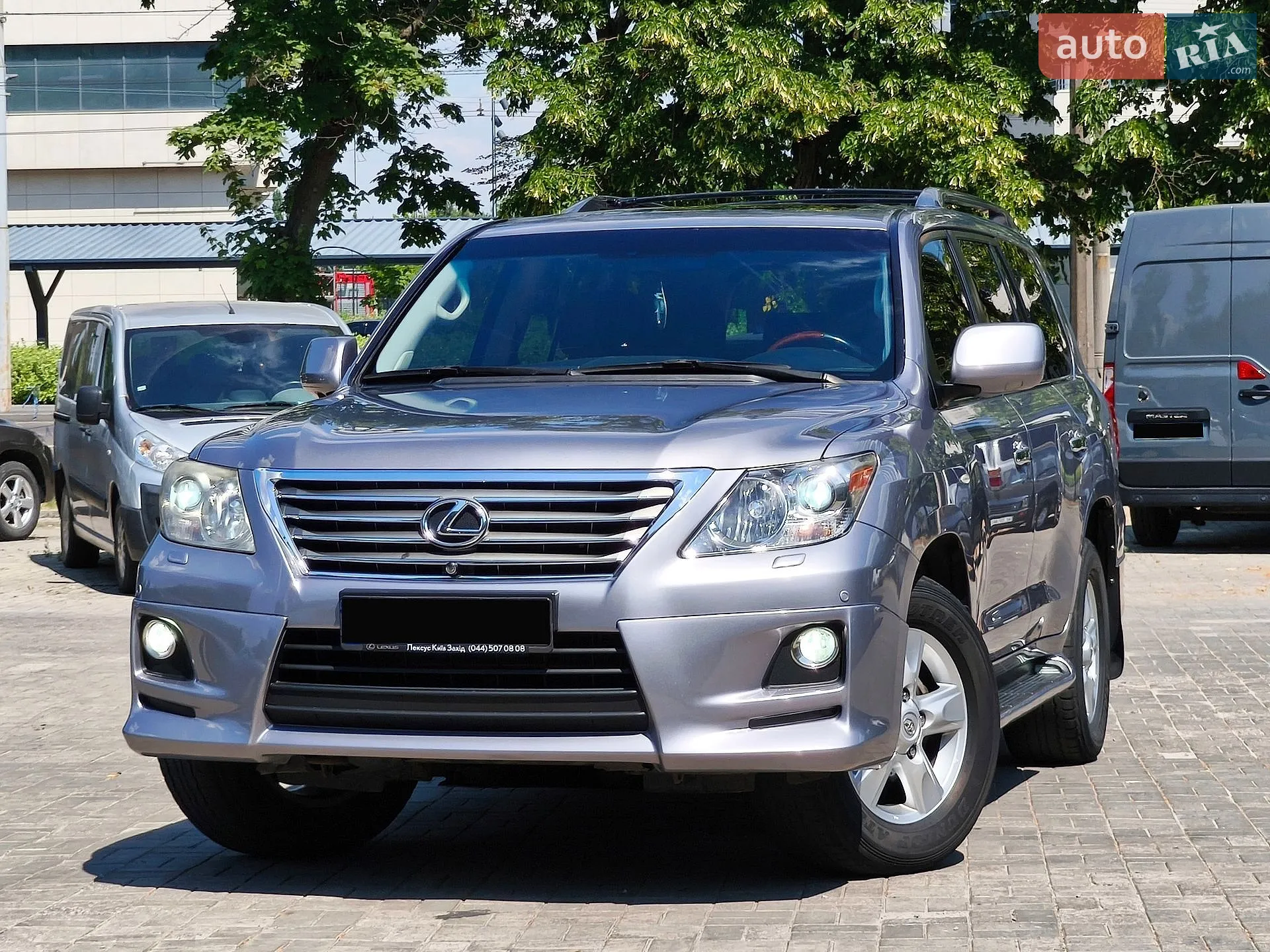 2011 Lexus LX - мініатюра 2