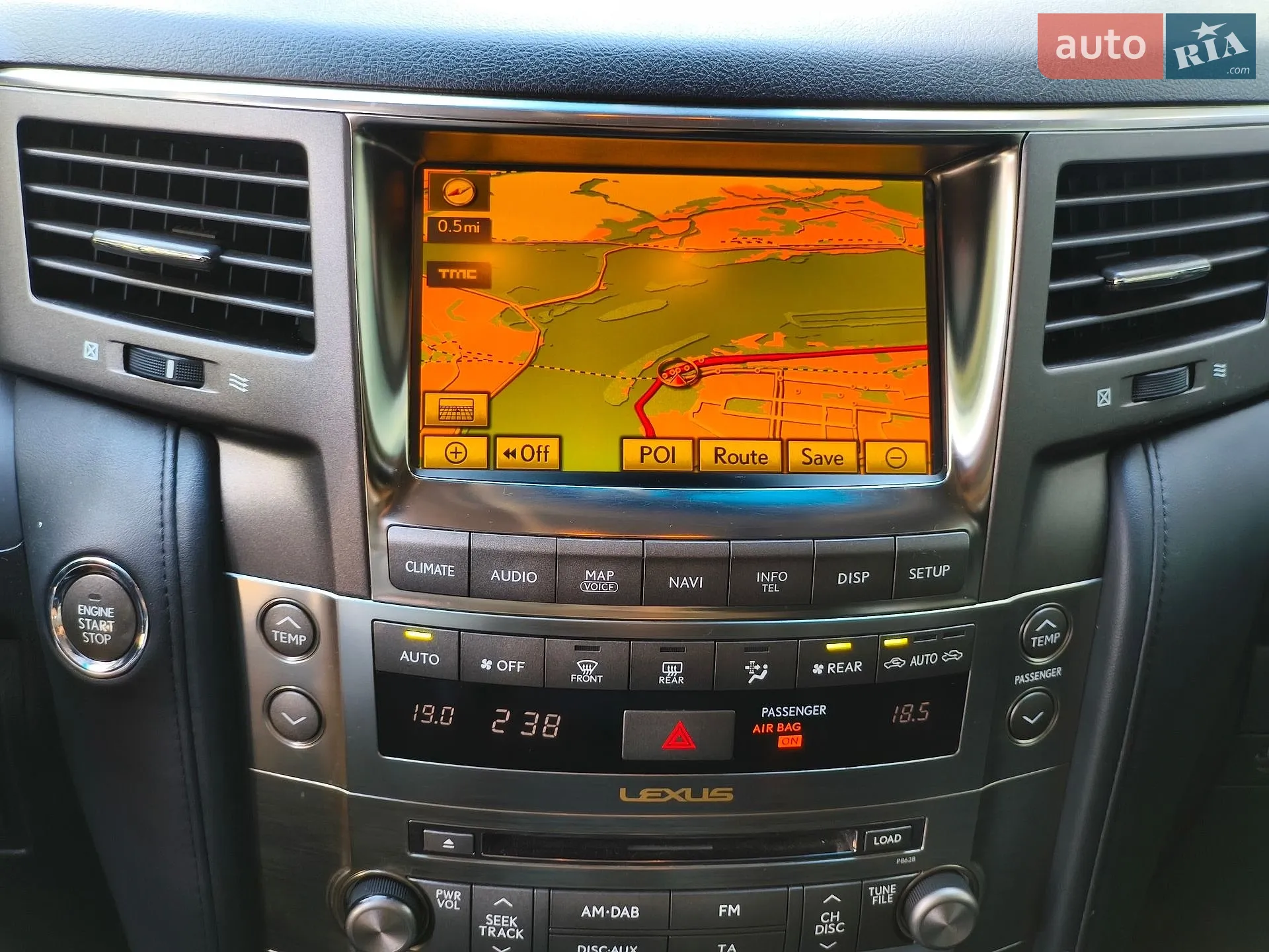 2011 Lexus LX - мініатюра 29