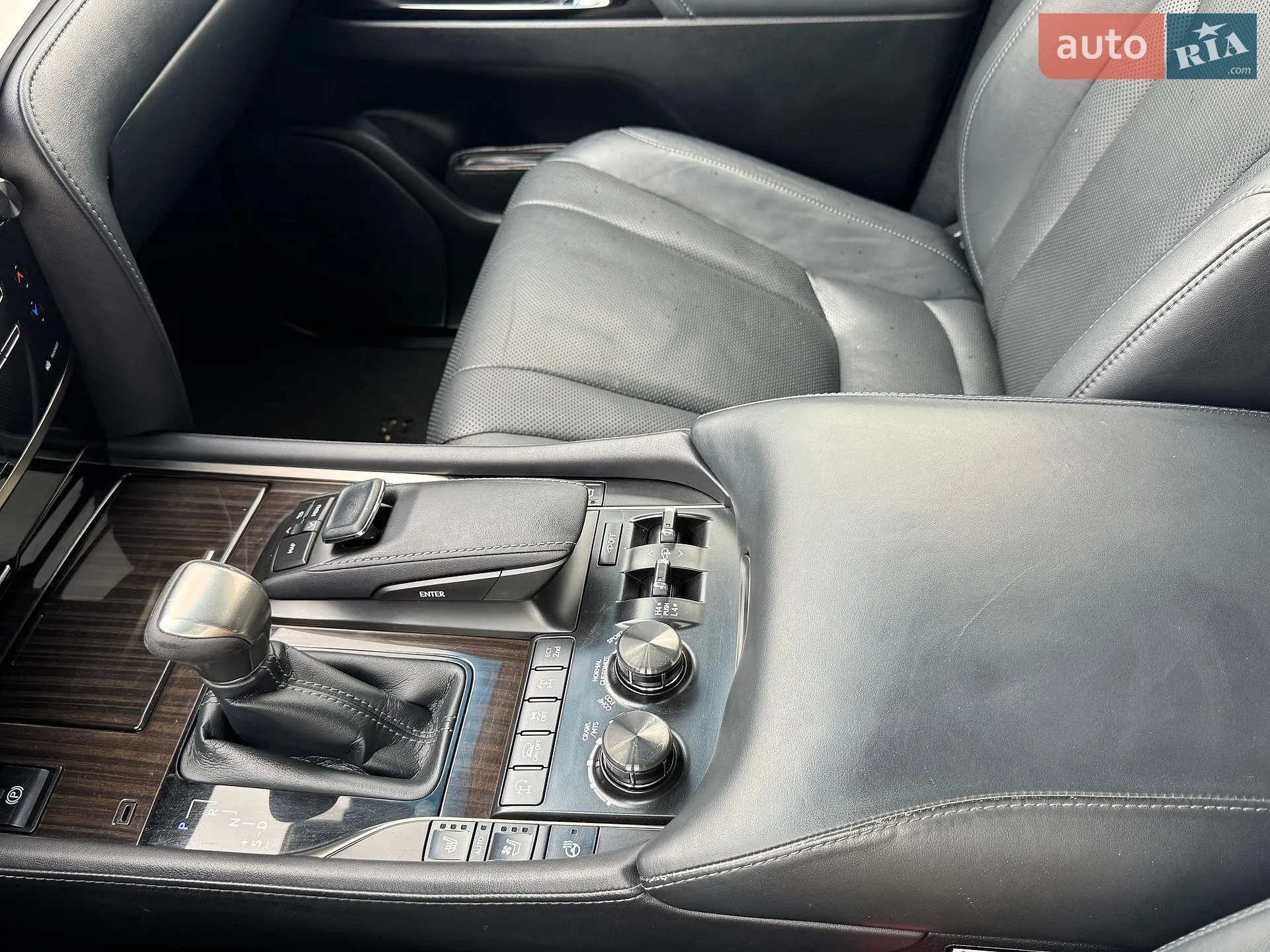 2017 Lexus LX - мініатюра 18