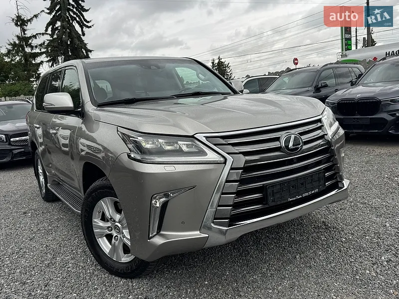 Lexus LX