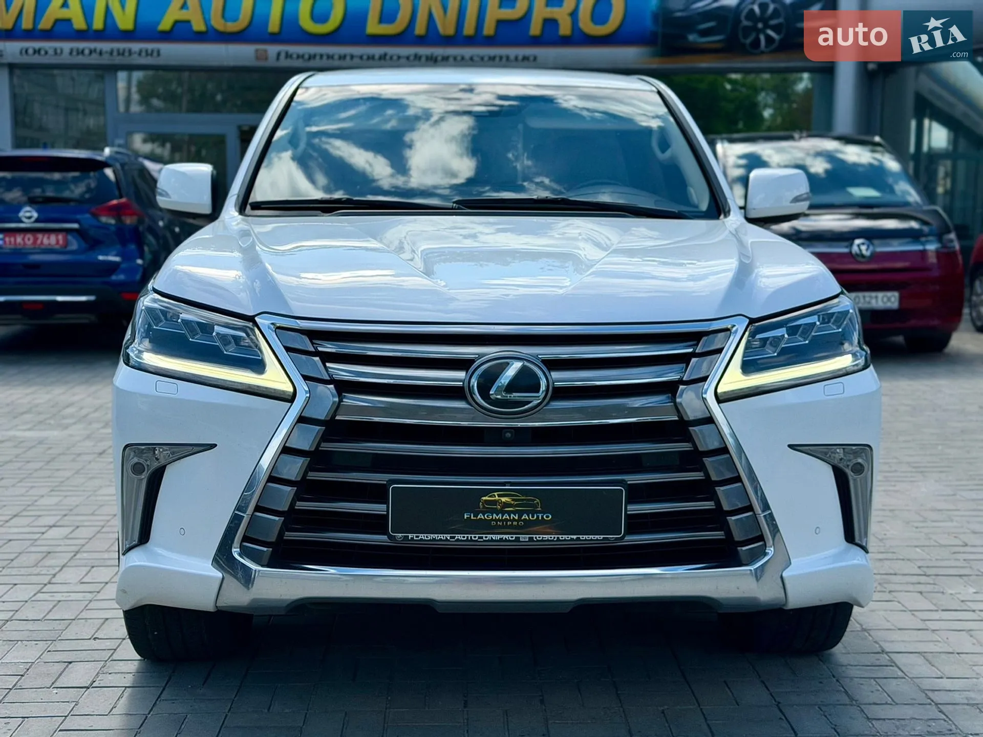 2017 Lexus LX - мініатюра 3