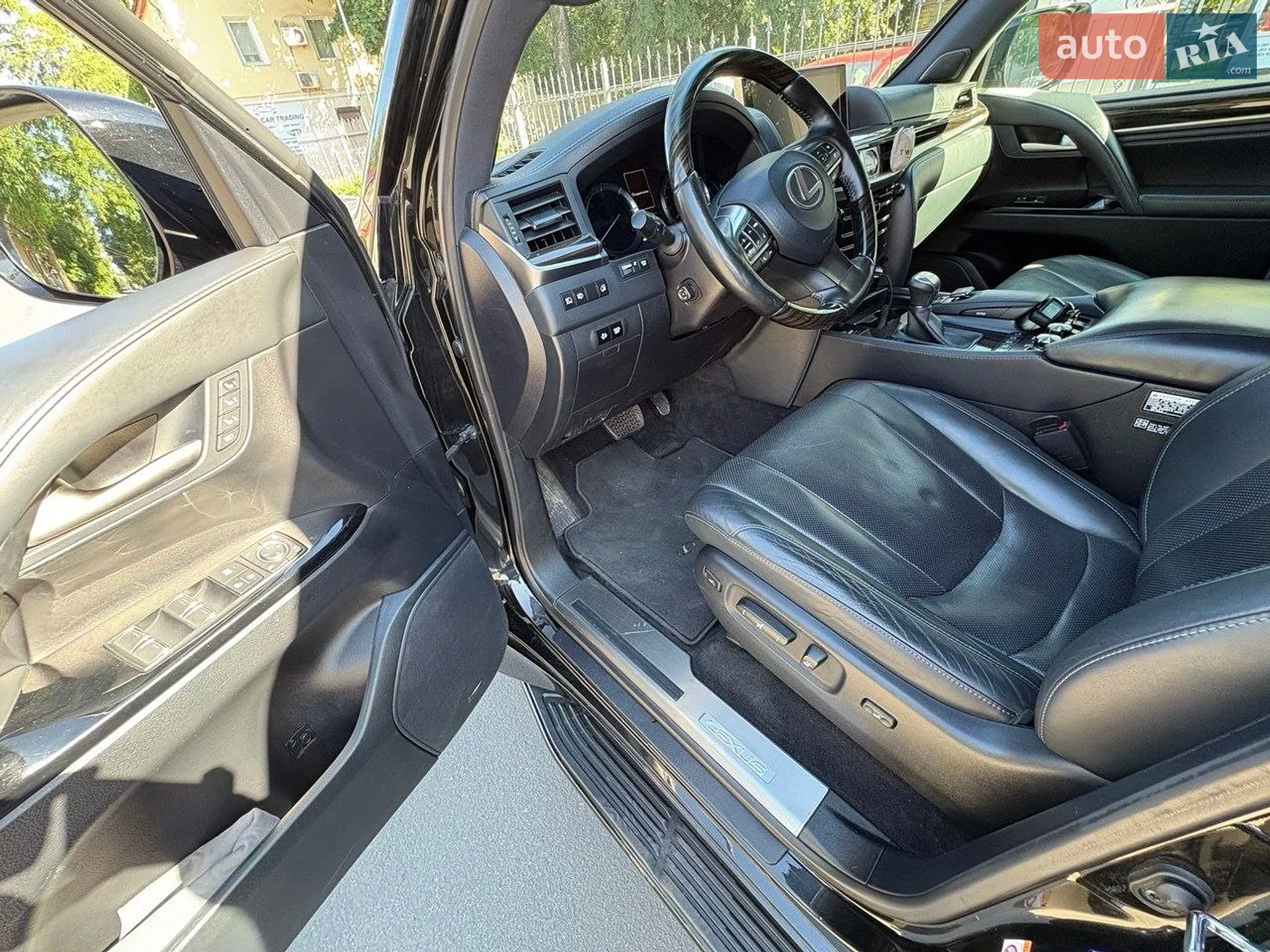 2019 Lexus LX - мініатюра 9