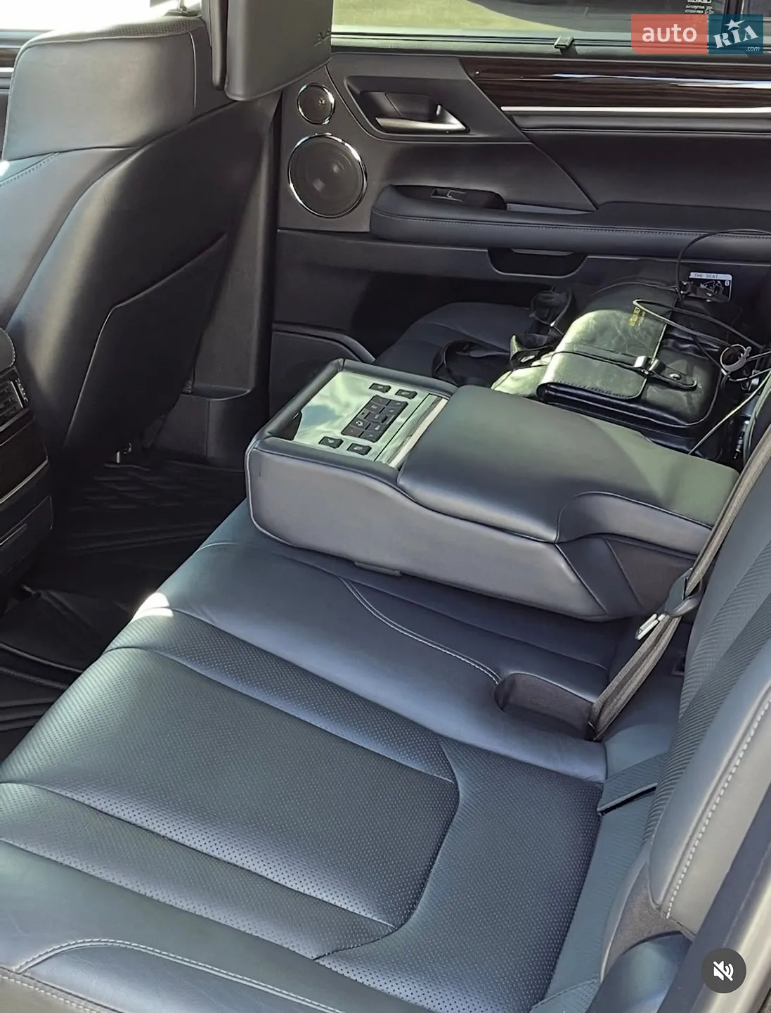 2019 Lexus LX - мініатюра 9