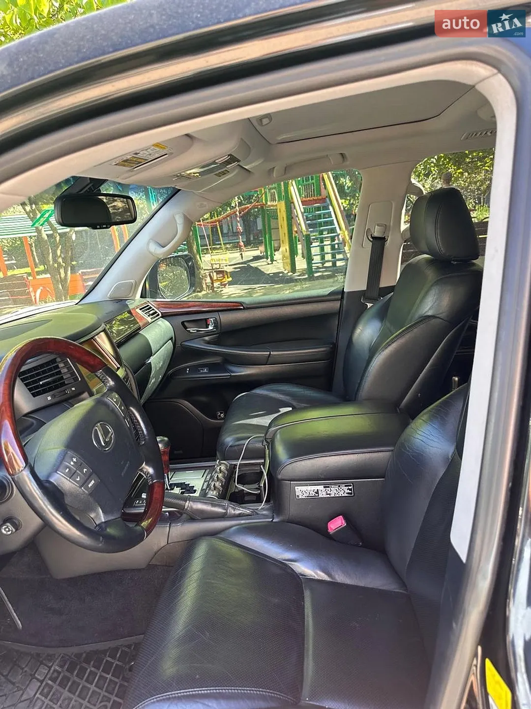 2011 Lexus LX - мініатюра 11