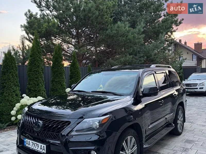 Lexus LX 2008