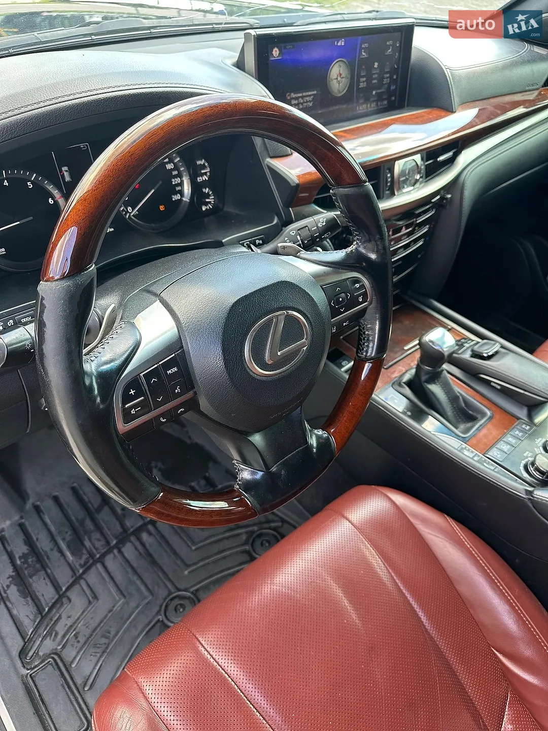 2017 Lexus LX - мініатюра 12