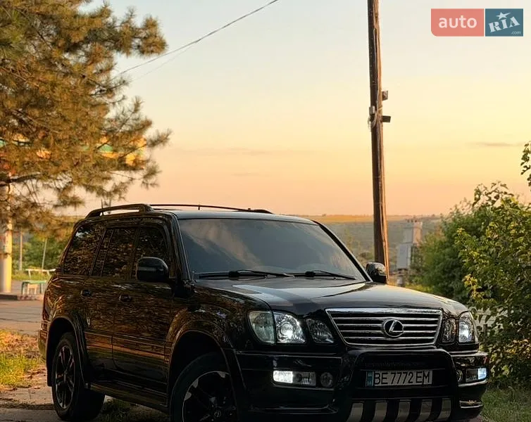 Lexus LX