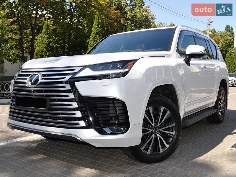 Lexus LX
