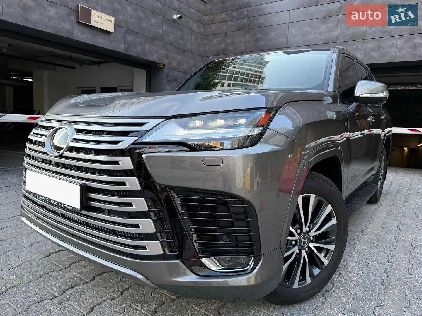 2025 Lexus LX - мініатюра 2