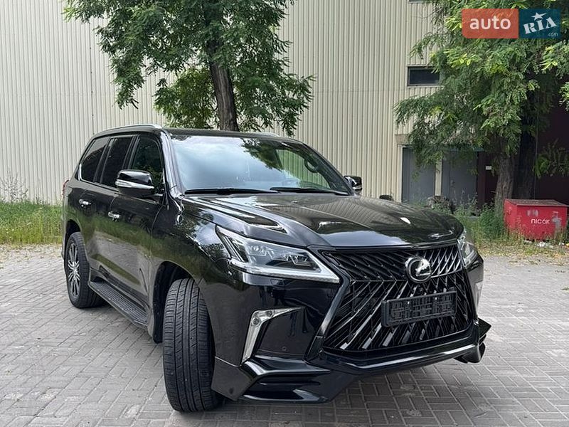 Lexus LX, фото з оголошення