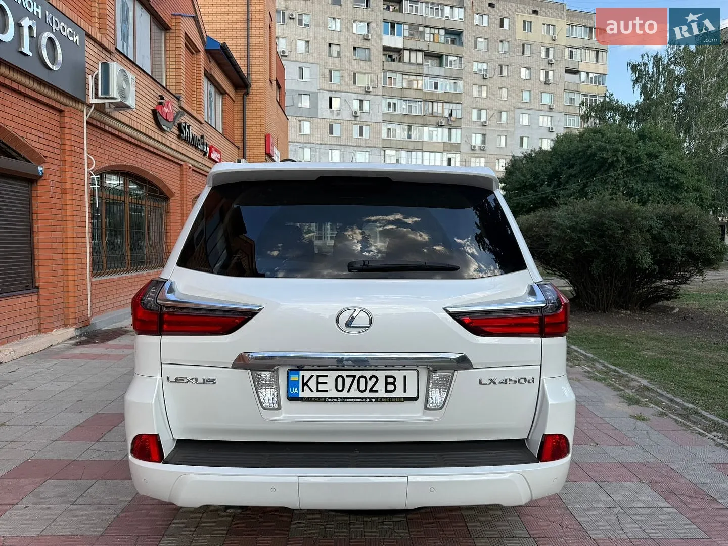 2017 Lexus LX - мініатюра 16