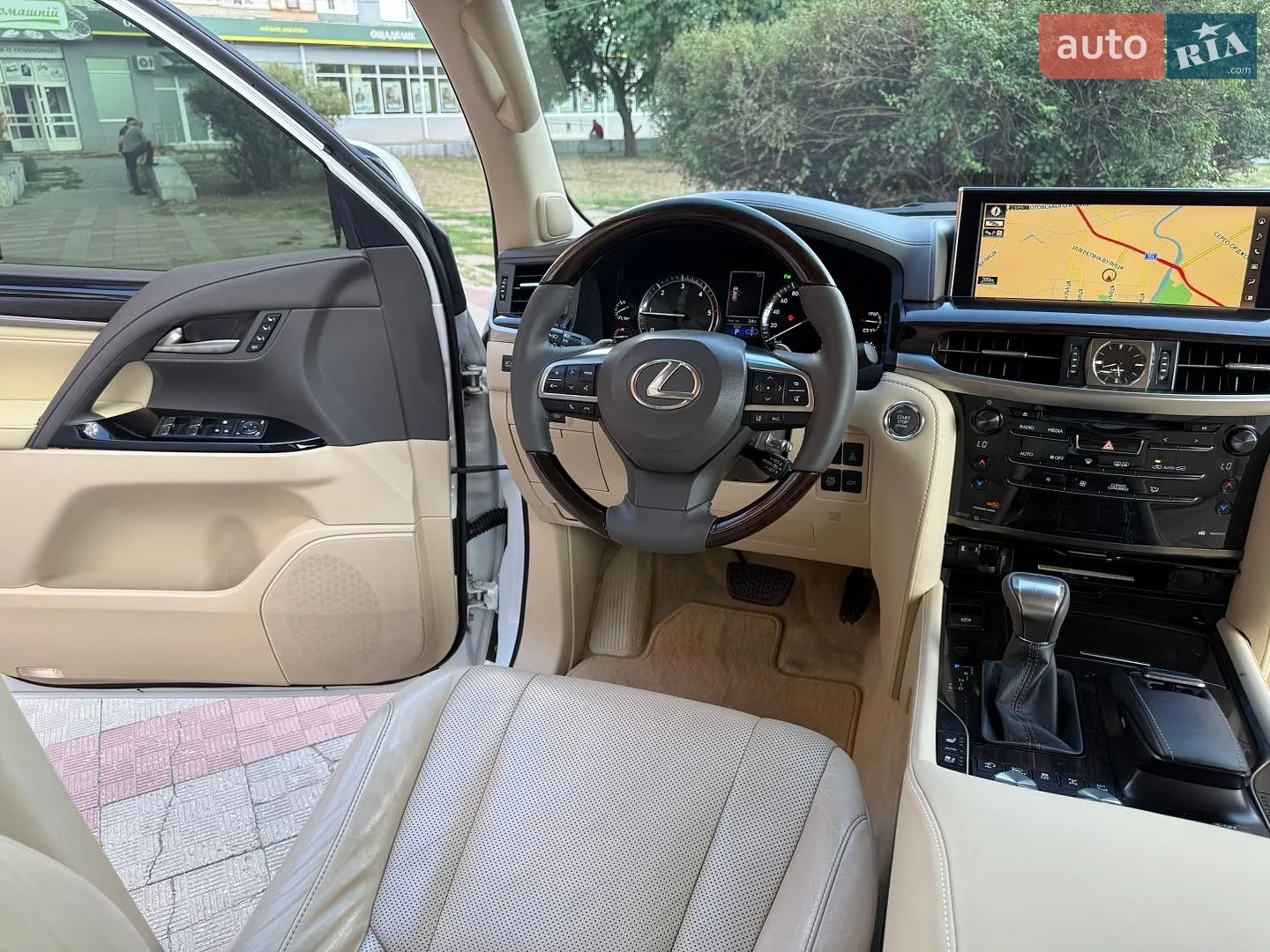 2017 Lexus LX - мініатюра 19