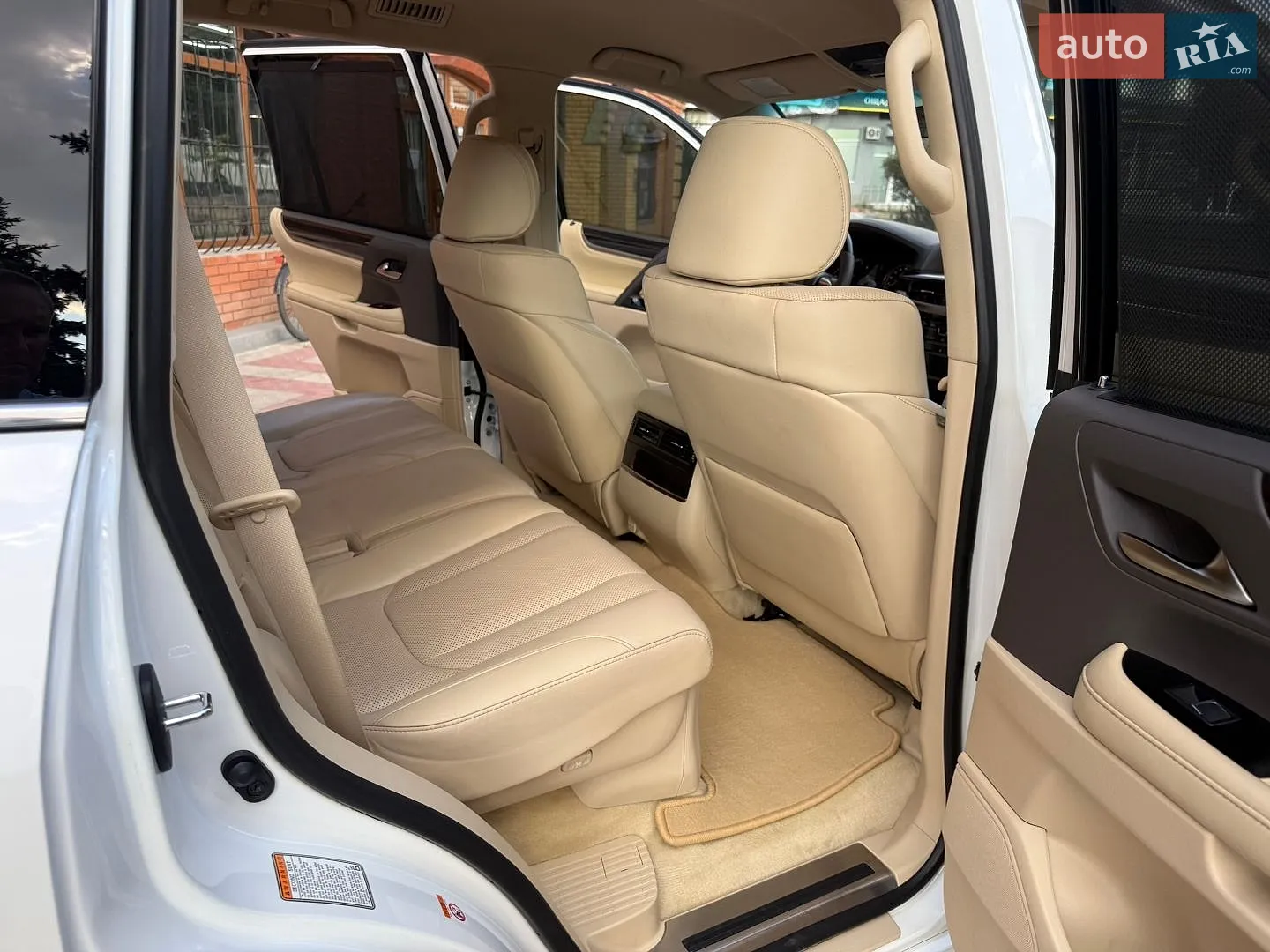 2017 Lexus LX - мініатюра 25