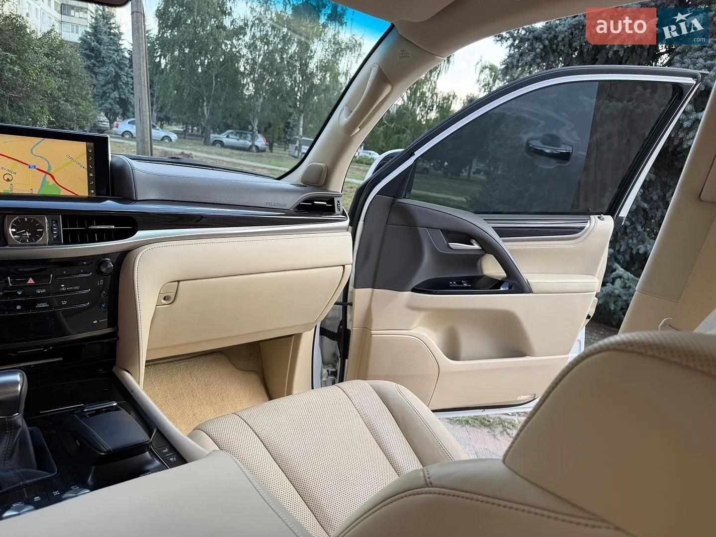 2017 Lexus LX - мініатюра 23