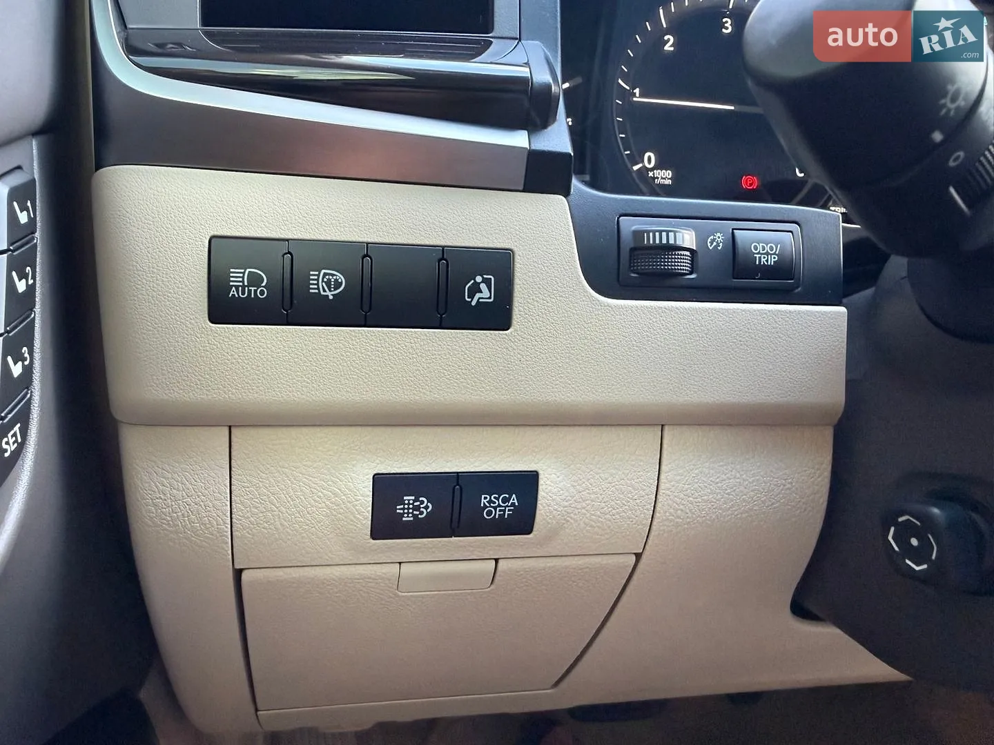2017 Lexus LX - мініатюра 34