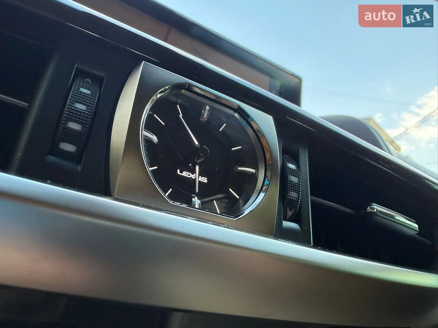 2017 Lexus LX - мініатюра 37