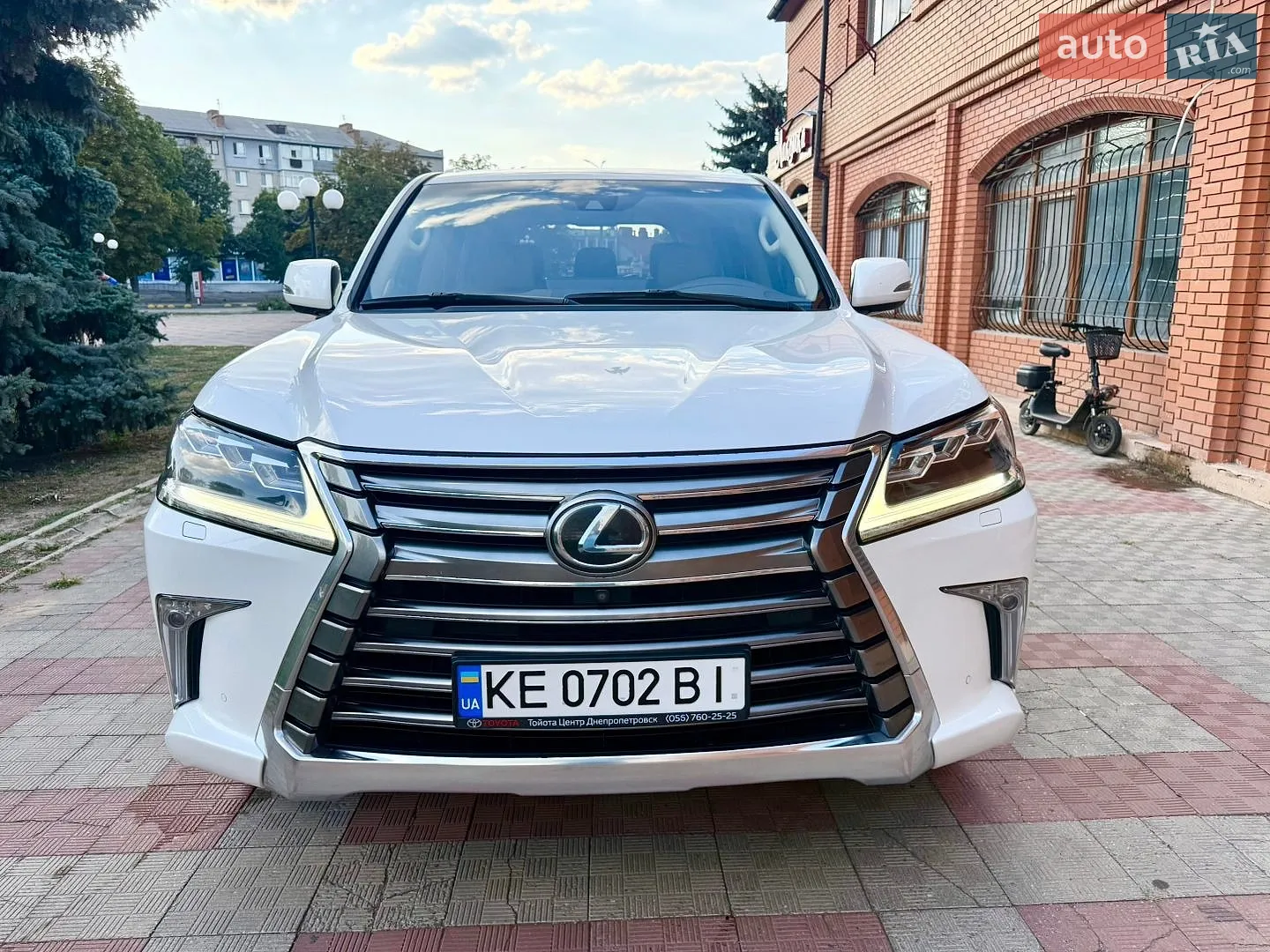 2017 Lexus LX - мініатюра 40