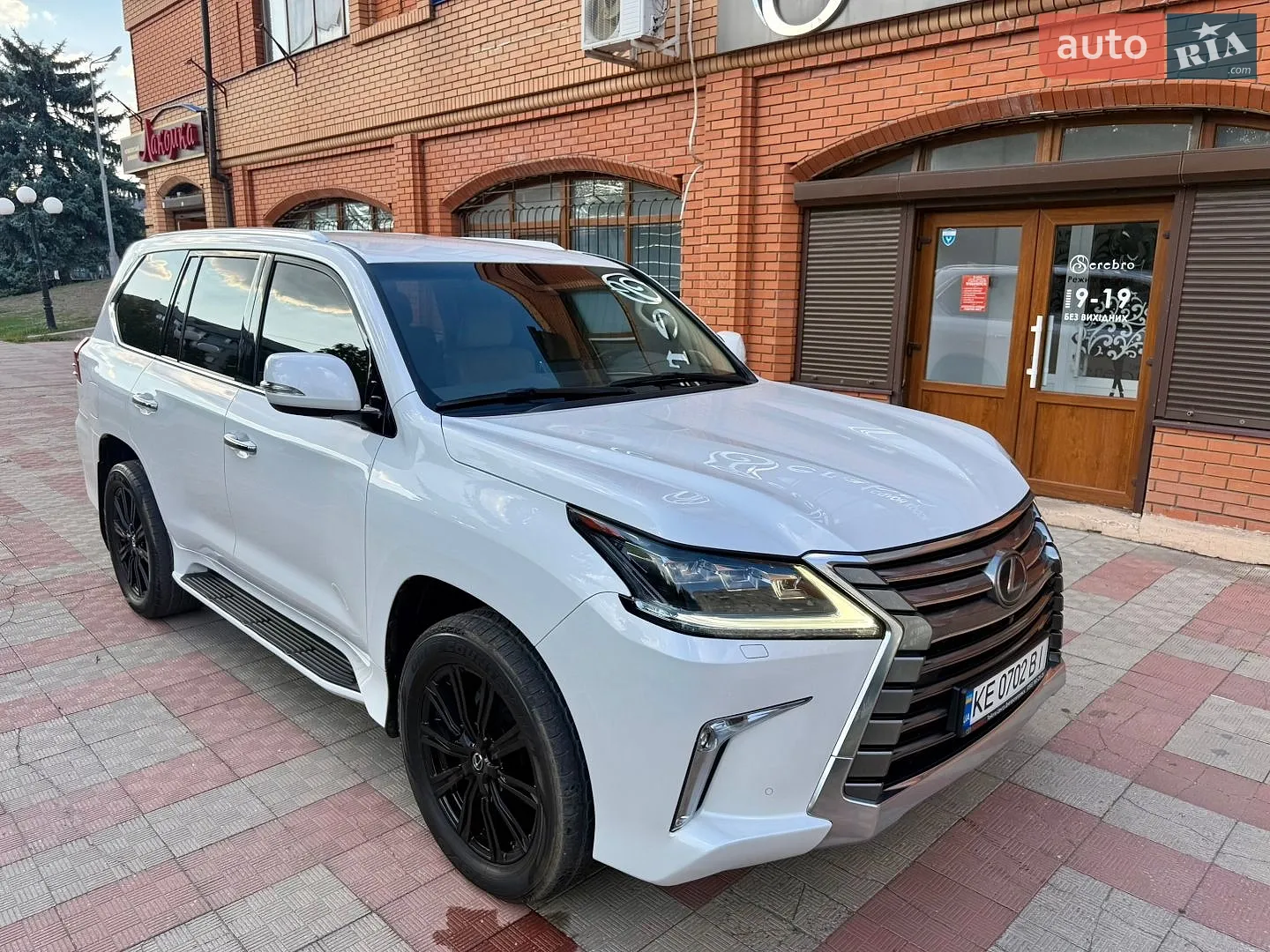 2017 Lexus LX - мініатюра 41