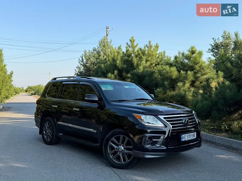 Lexus LX