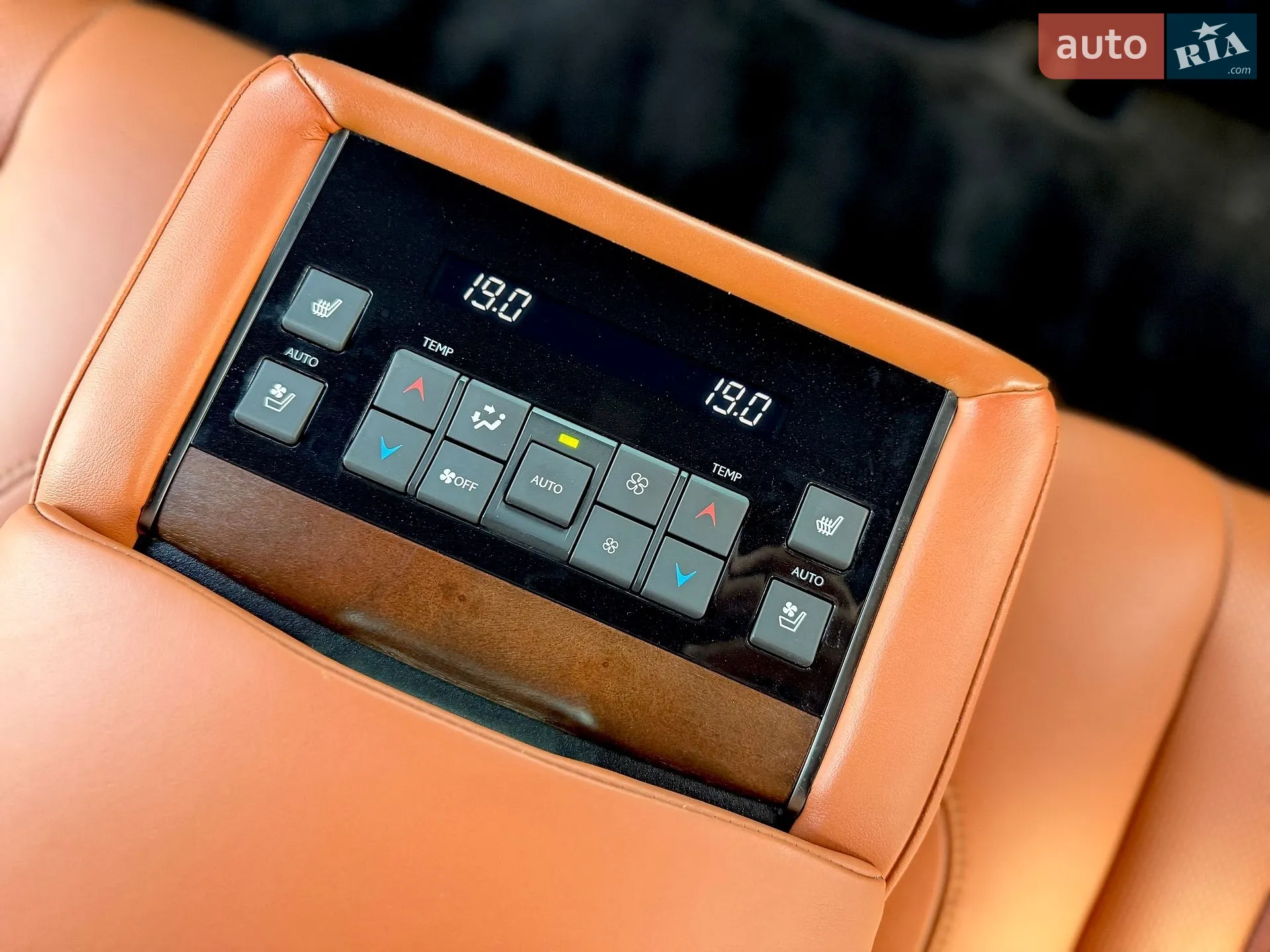 2016 Lexus LX - мініатюра 47