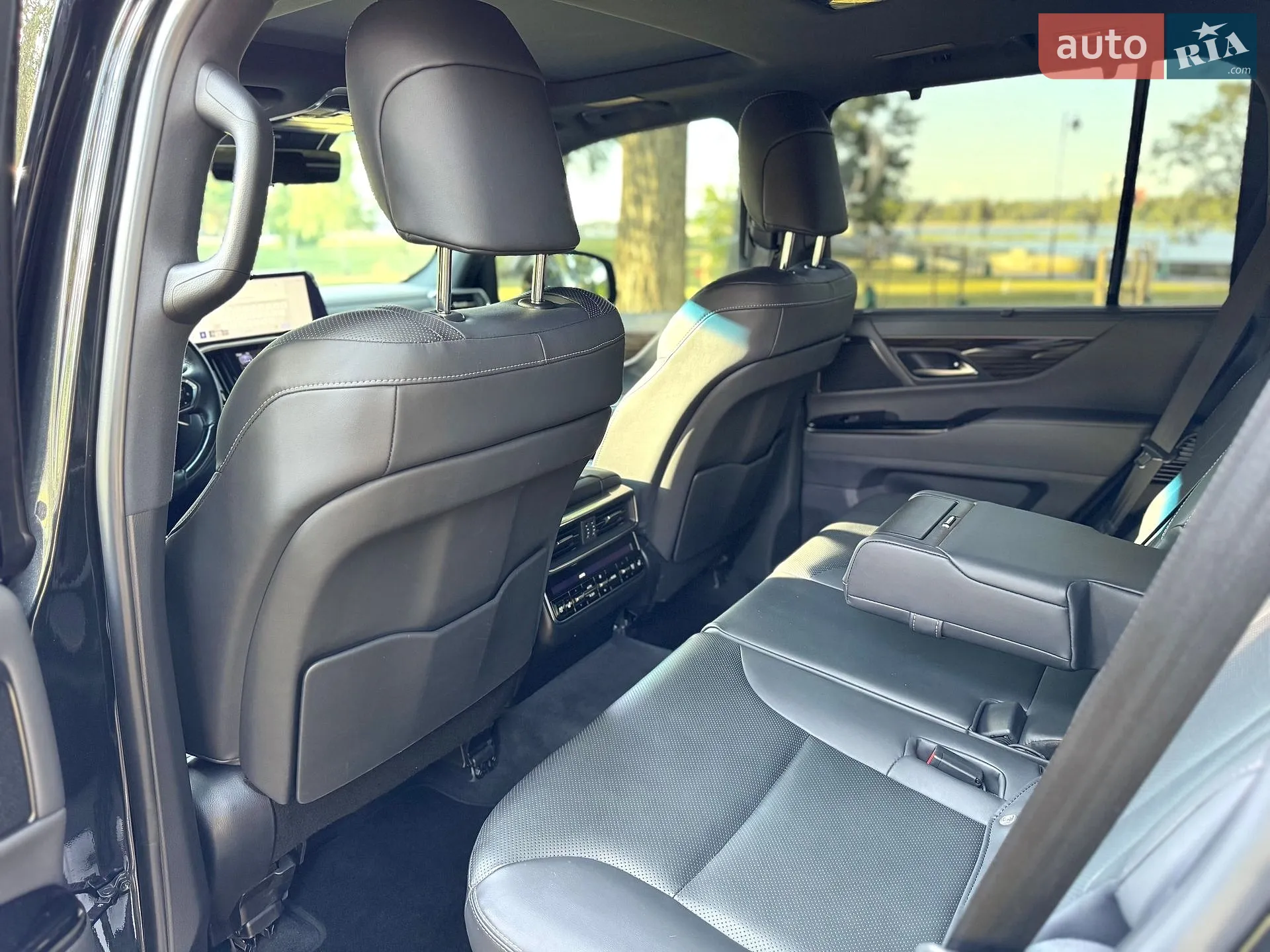 2022 Lexus LX - мініатюра 24