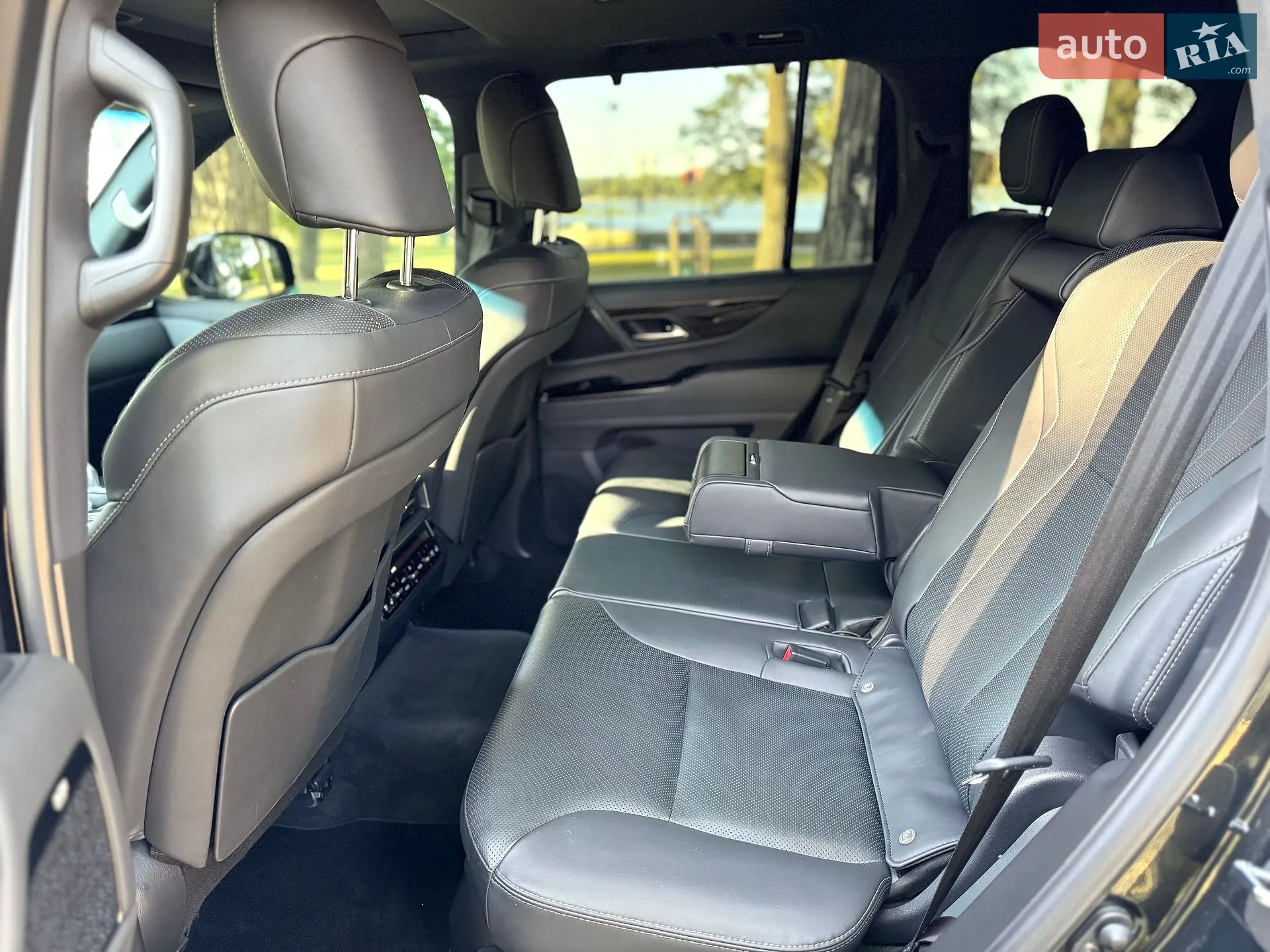 2022 Lexus LX - мініатюра 25
