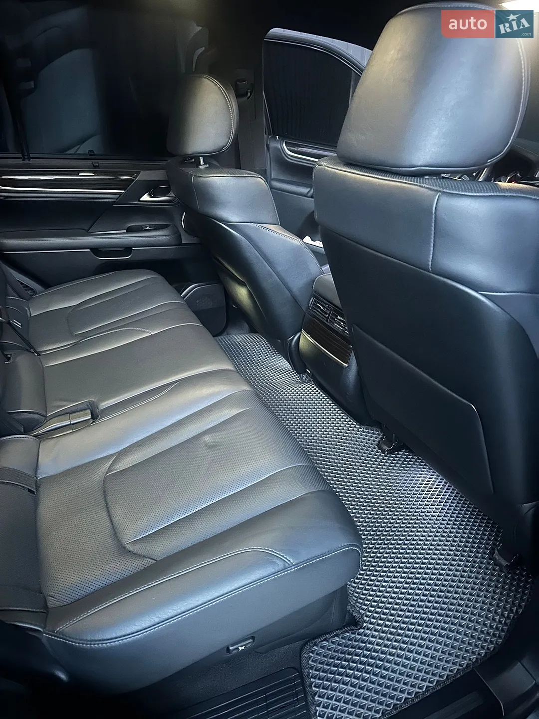 2020 Lexus LX - мініатюра 9