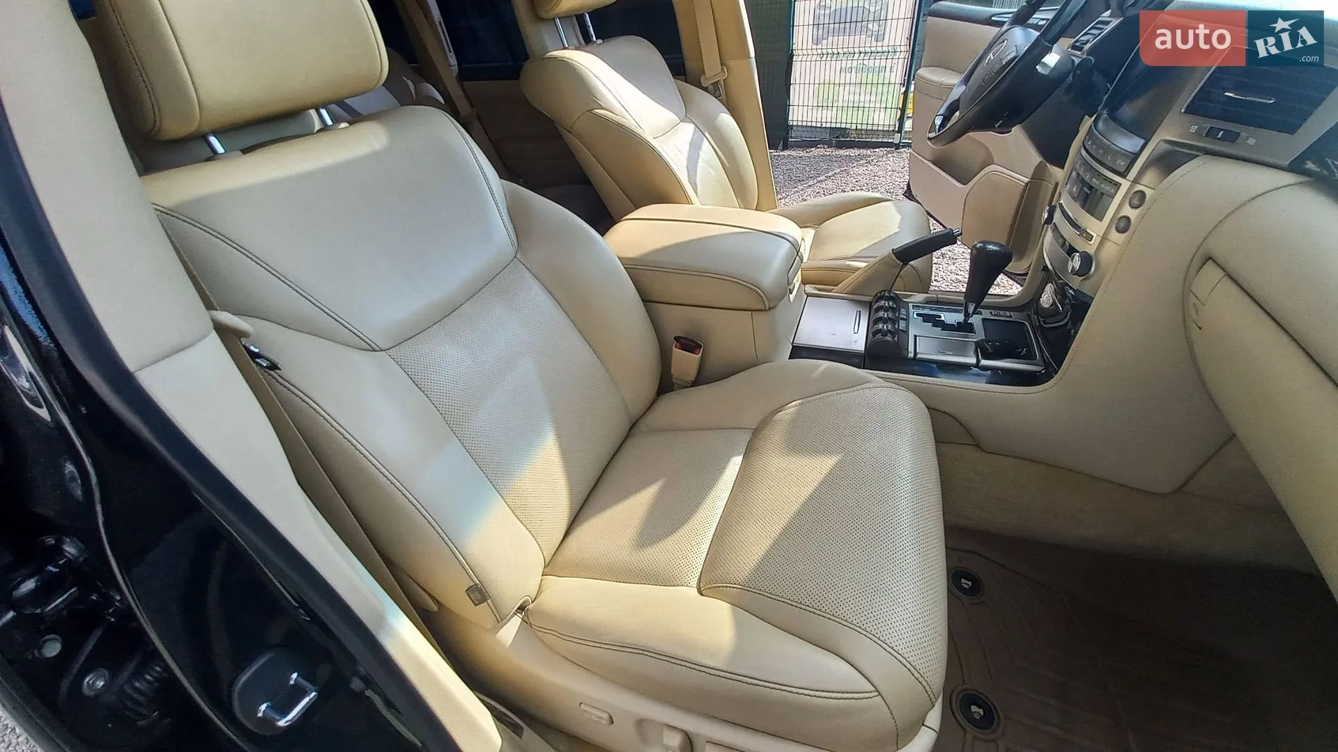 2014 Lexus LX - мініатюра 24