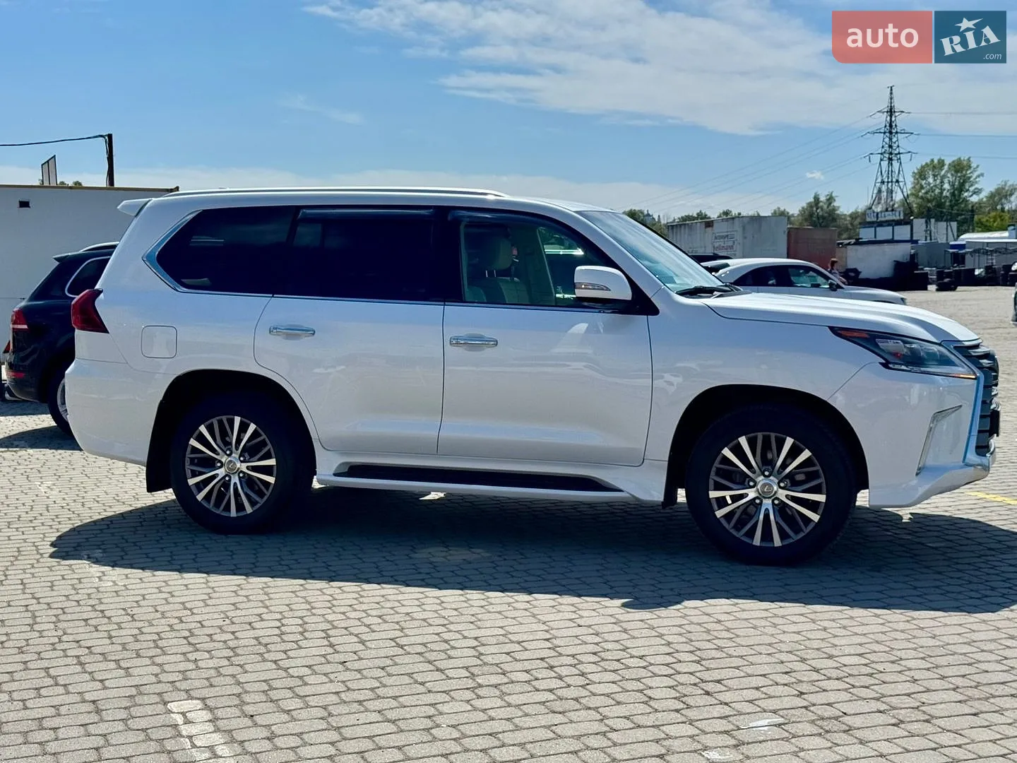2016 Lexus LX - мініатюра 6
