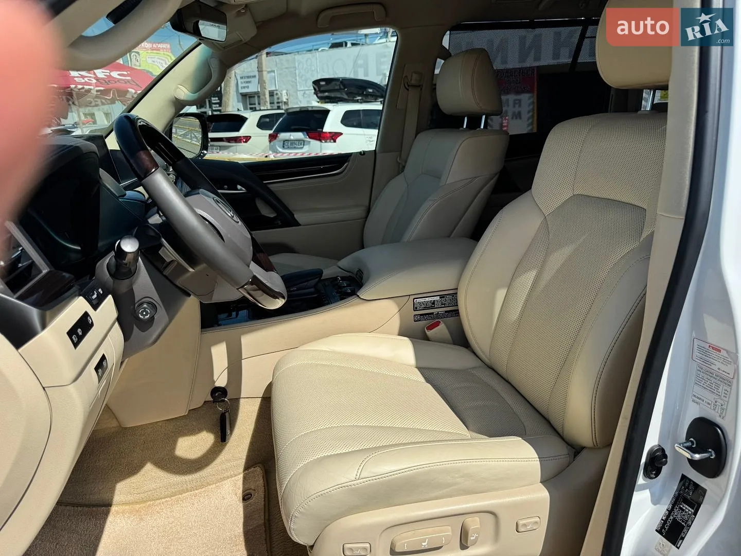 2016 Lexus LX - мініатюра 14