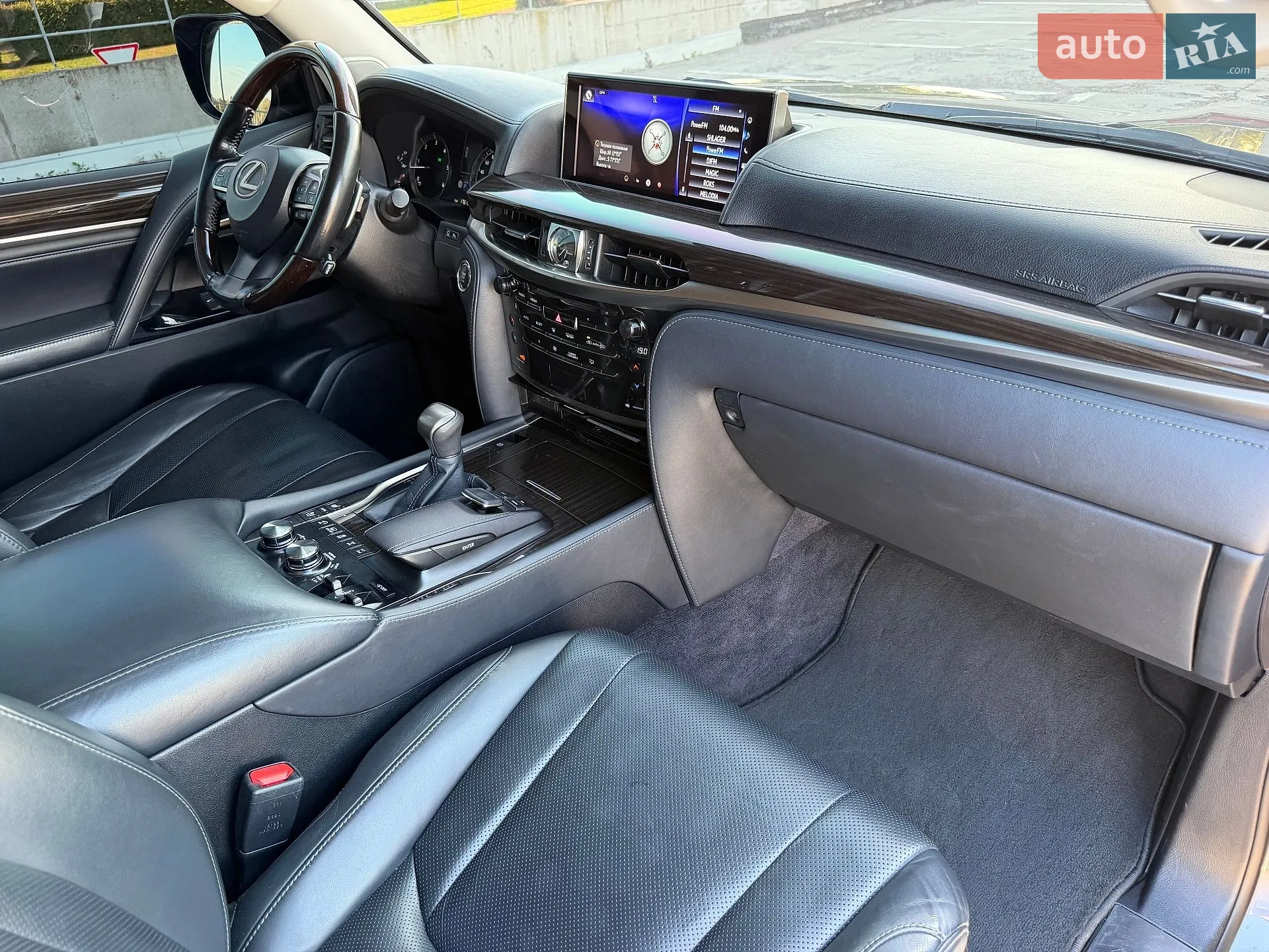 2016 Lexus LX - мініатюра 24