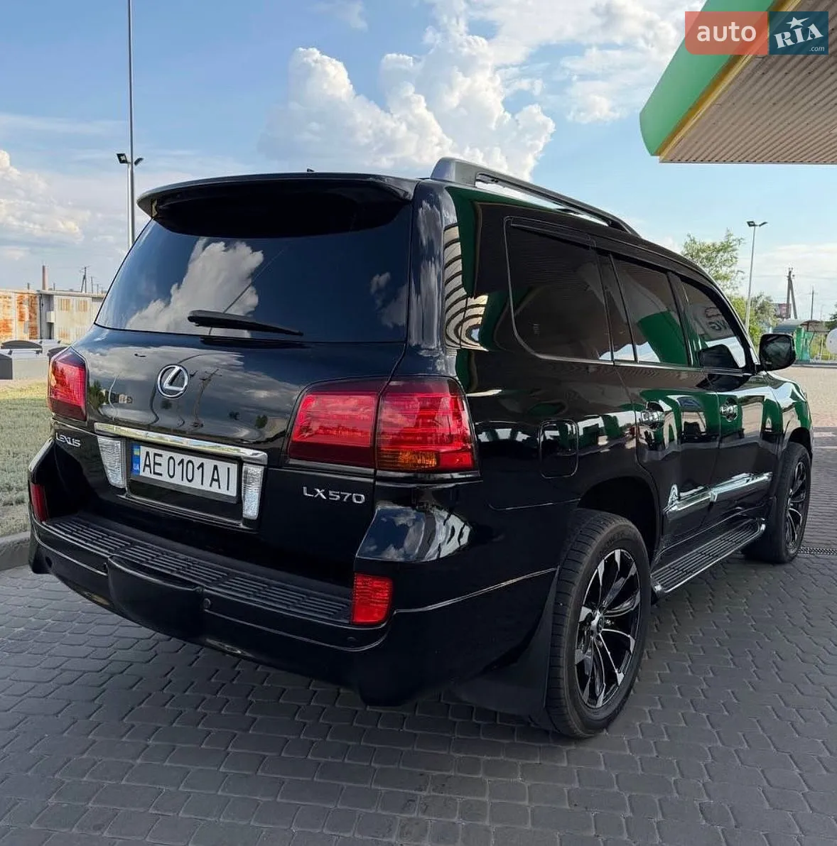 2010 Lexus LX - мініатюра 3