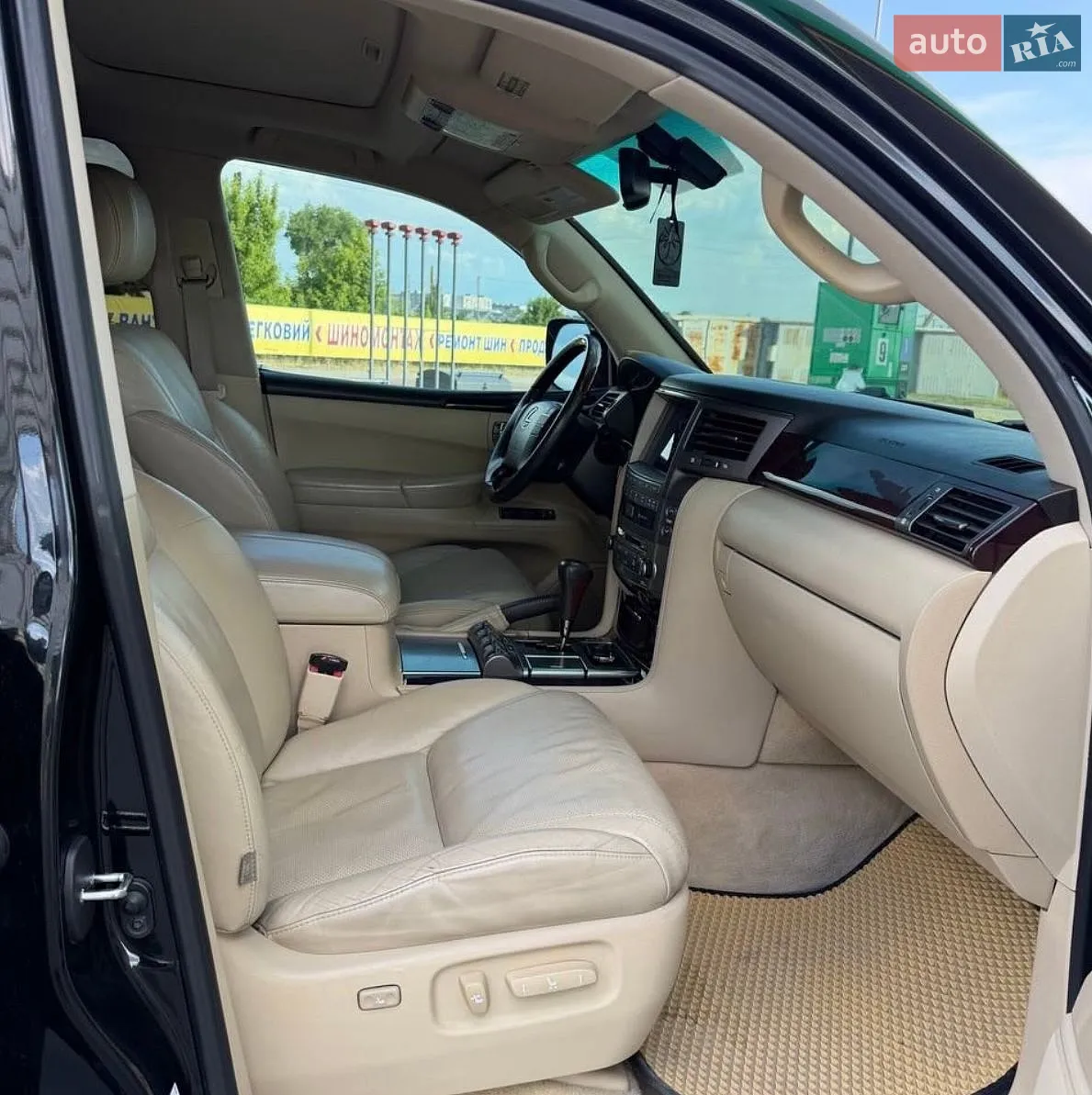 2010 Lexus LX - мініатюра 8